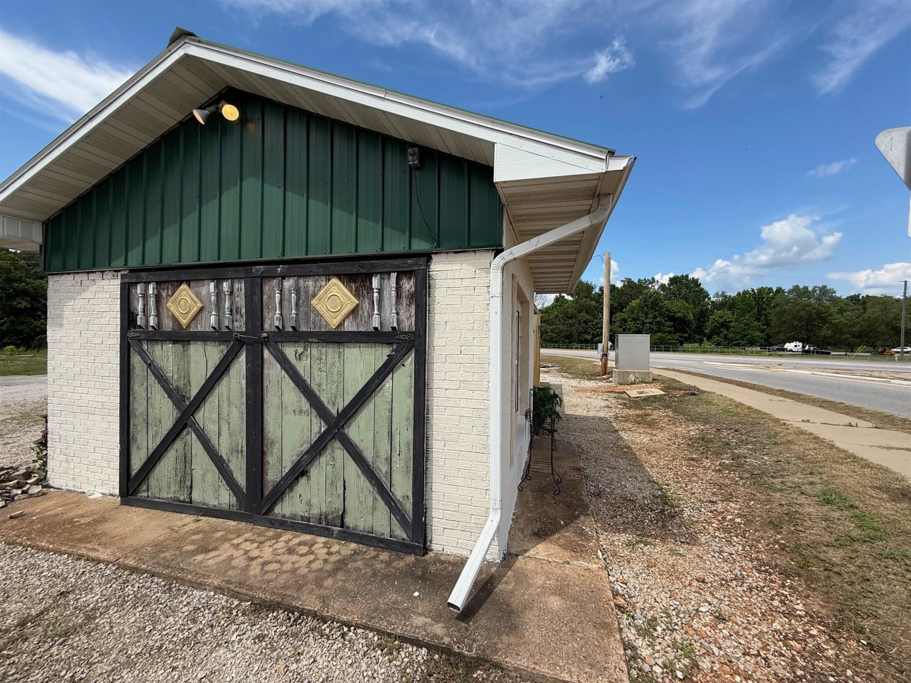 15 Main  Mammoth Spring, AR