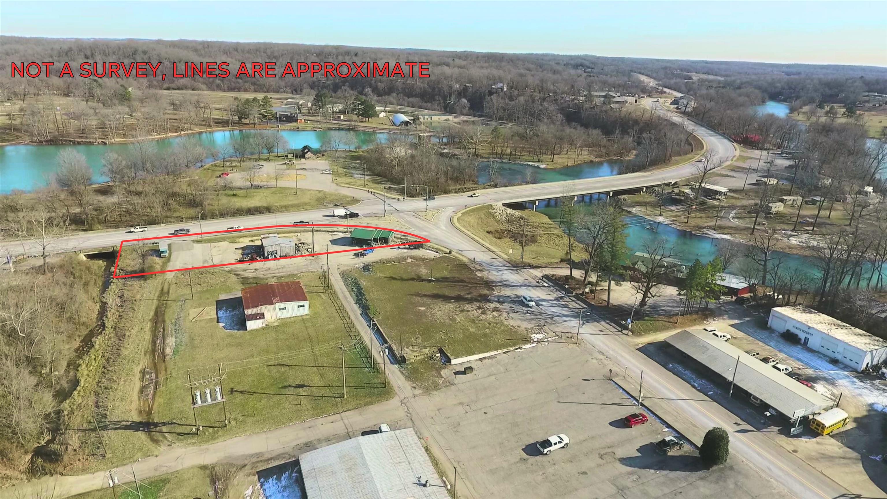 15 Main  Mammoth Spring, AR