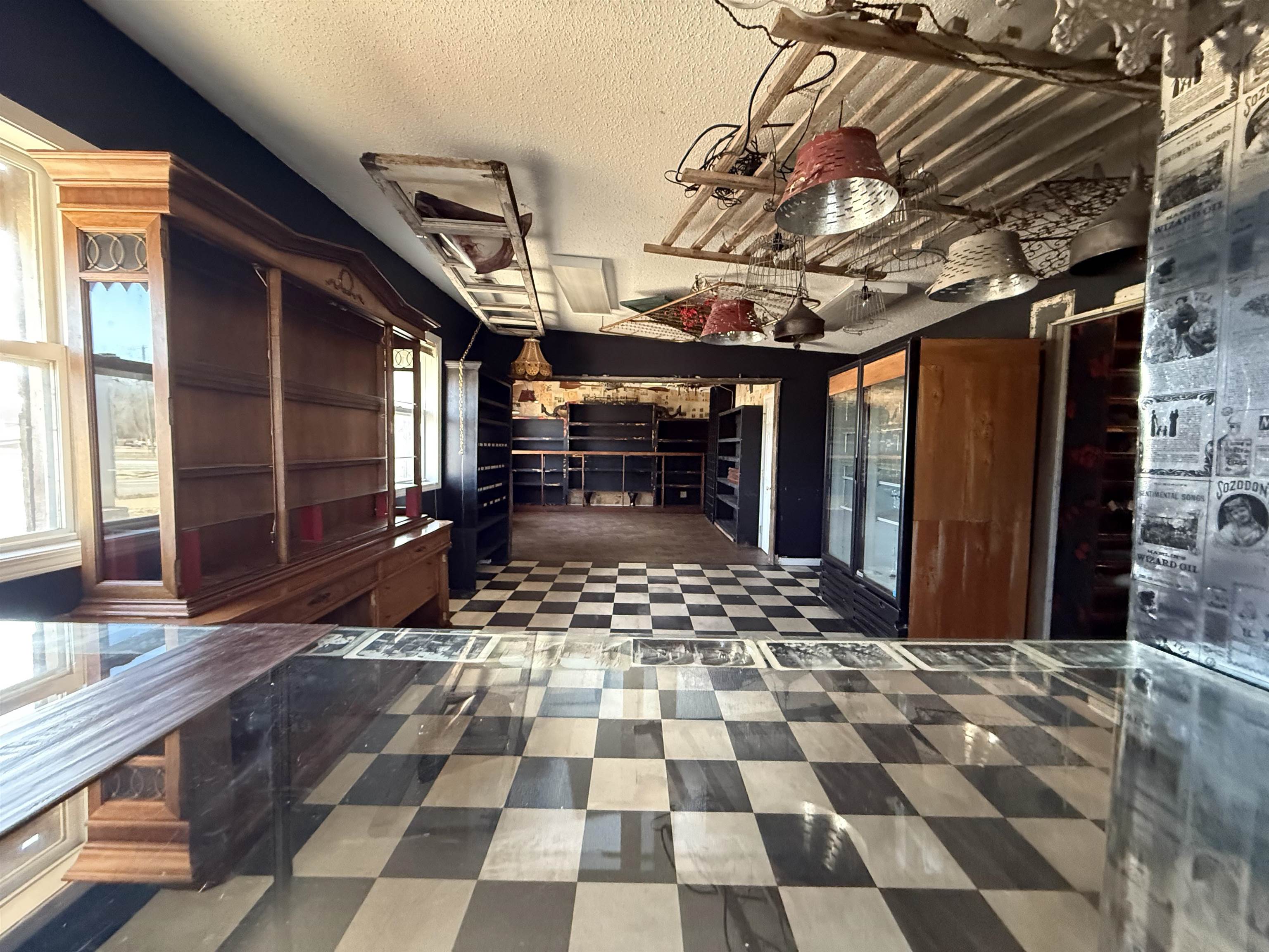 15  Main  Mammoth Spring, AR