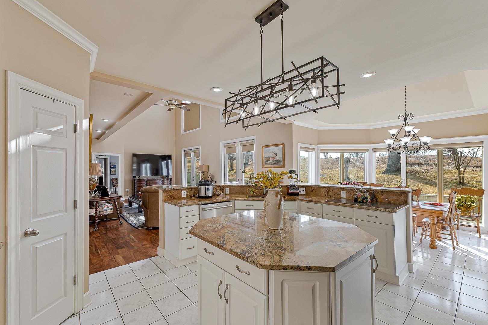 2213  Doral  Jonesboro, AR