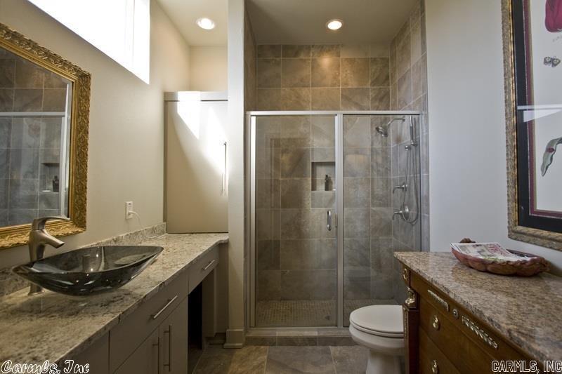 100  VALLON #112  Little Rock, AR