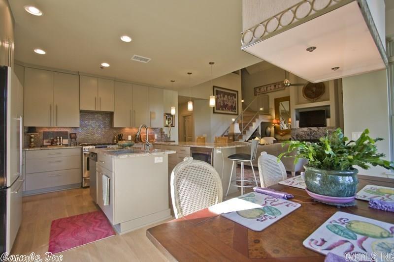 100  VALLON #112  Little Rock, AR