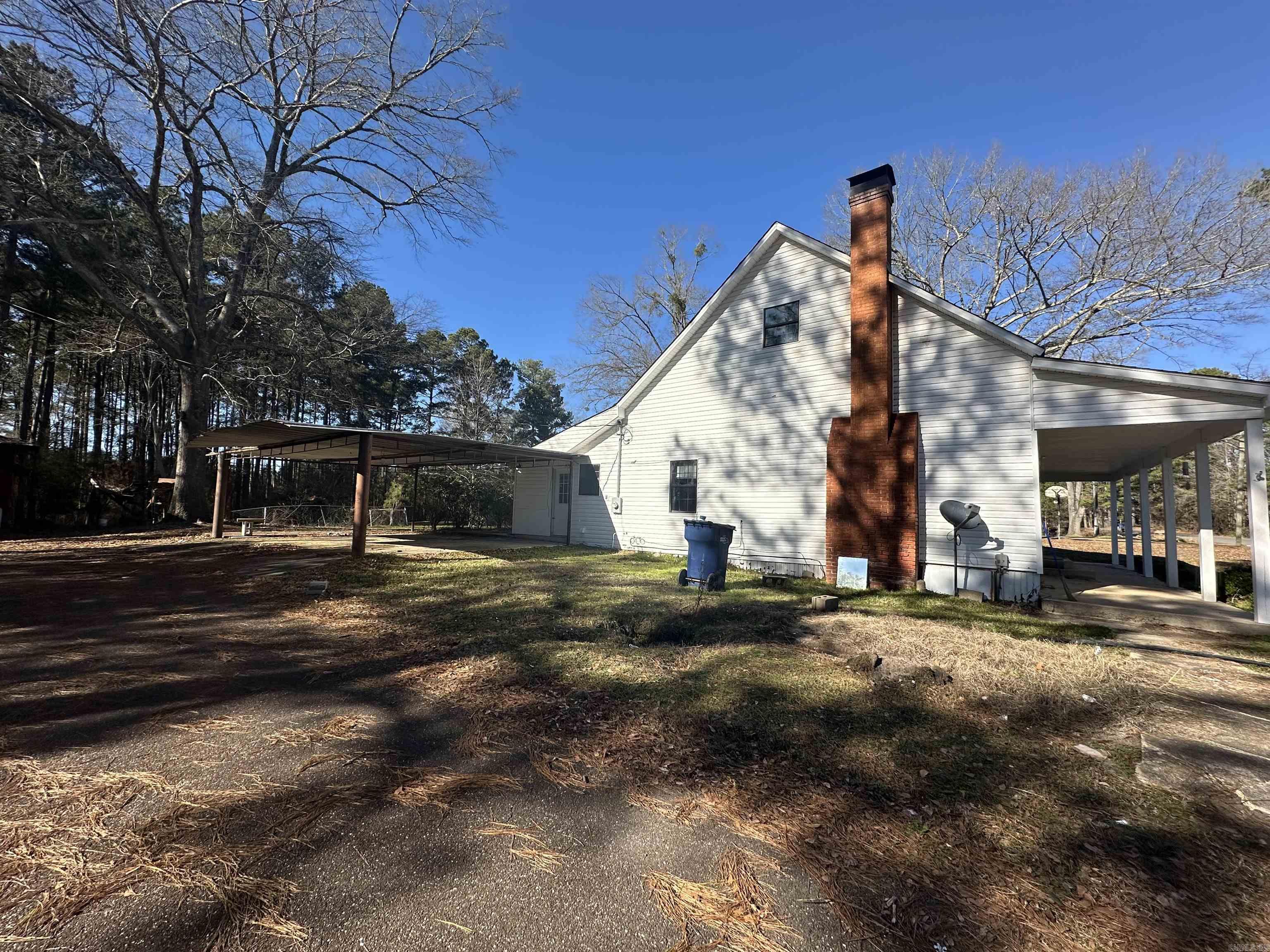 182  Old Camden Highway  Mt. Holly, AR