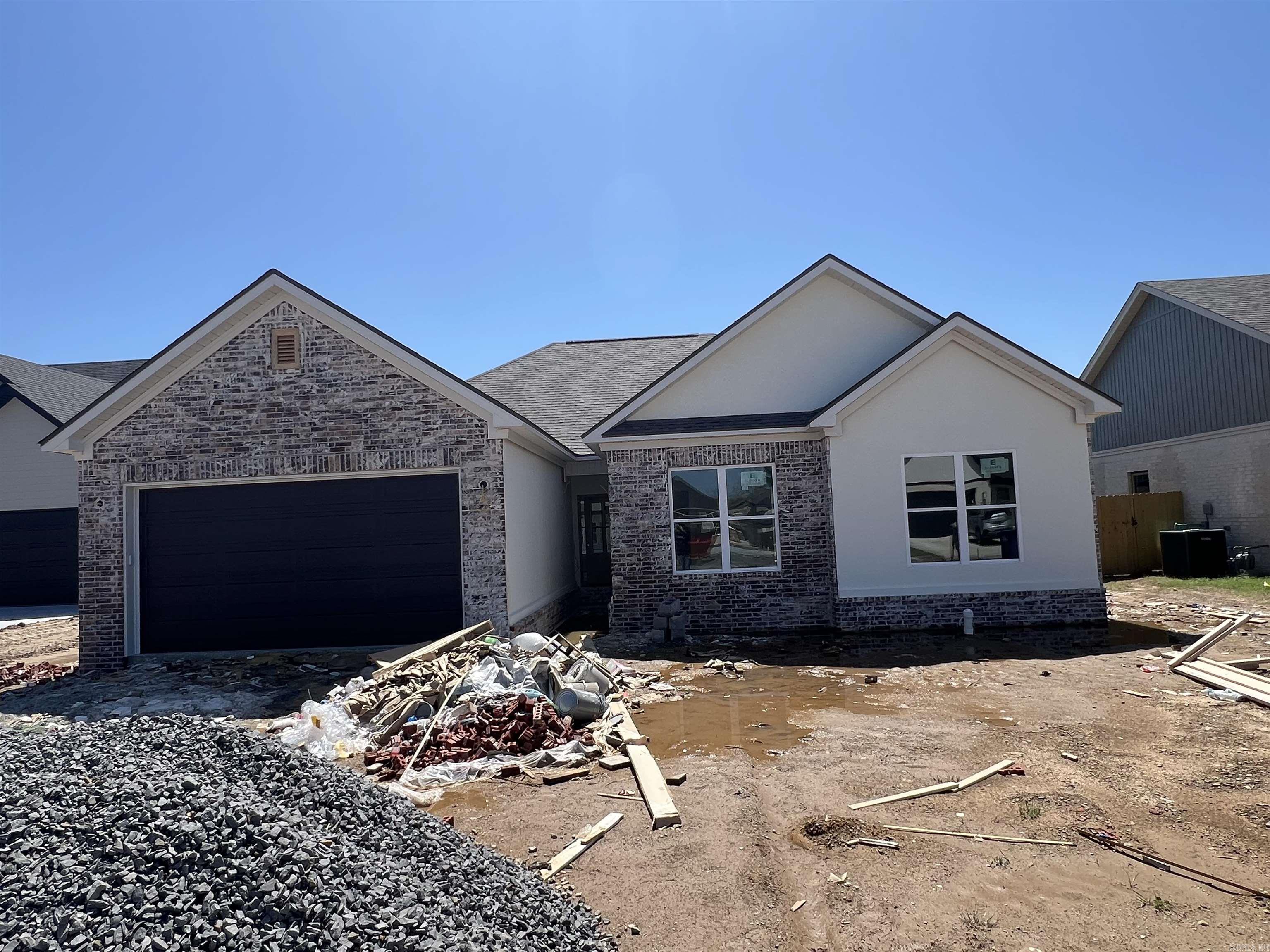 8  Songbird  Greenbrier, AR