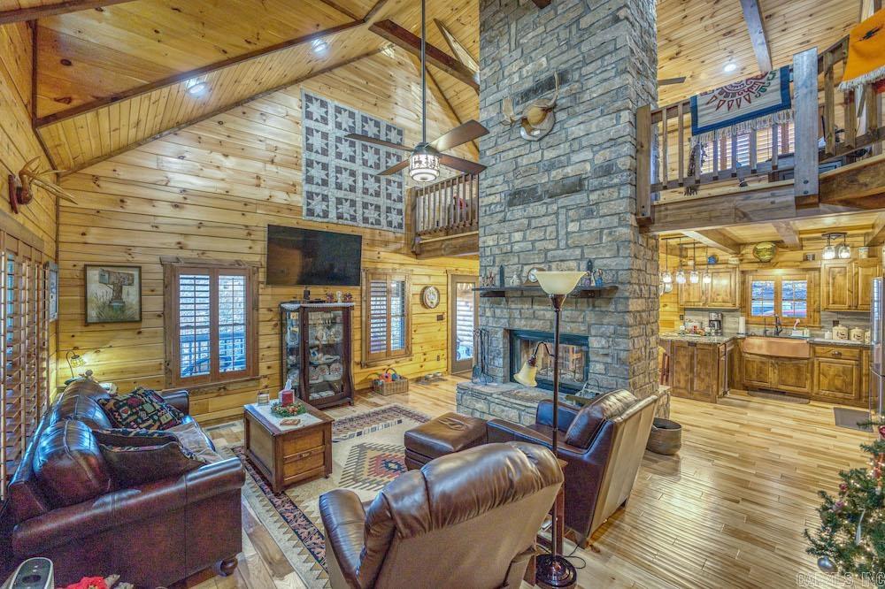 12278  S HWY 27  Marshall, AR