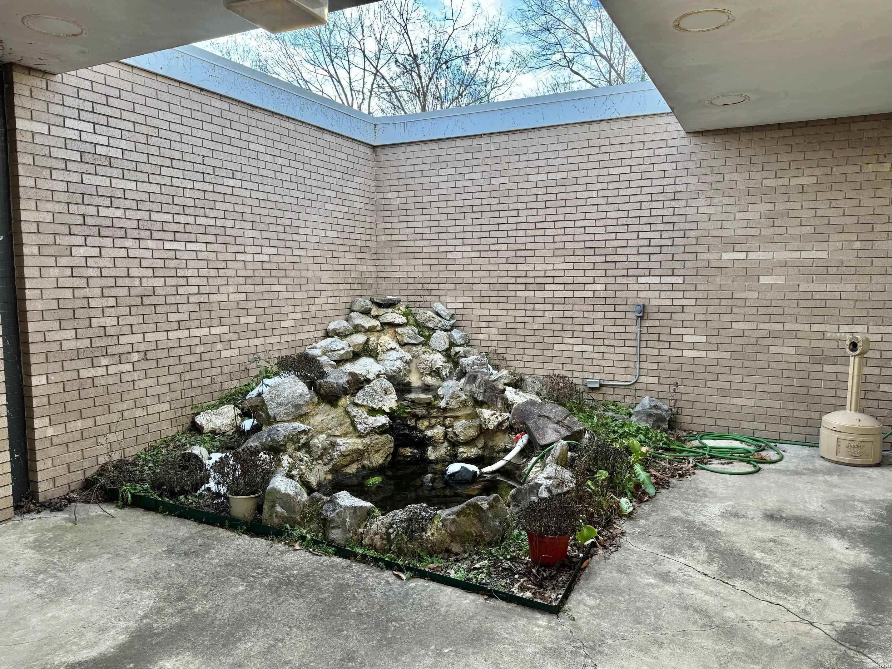 211  Hobson  Hot Springs, AR
