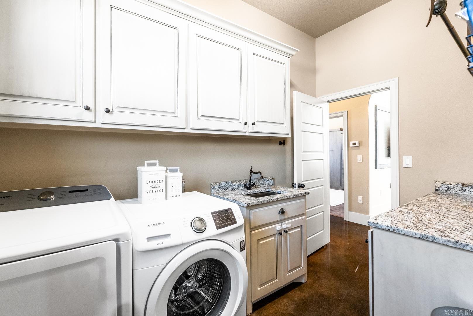 335  Vintage  Conway, AR