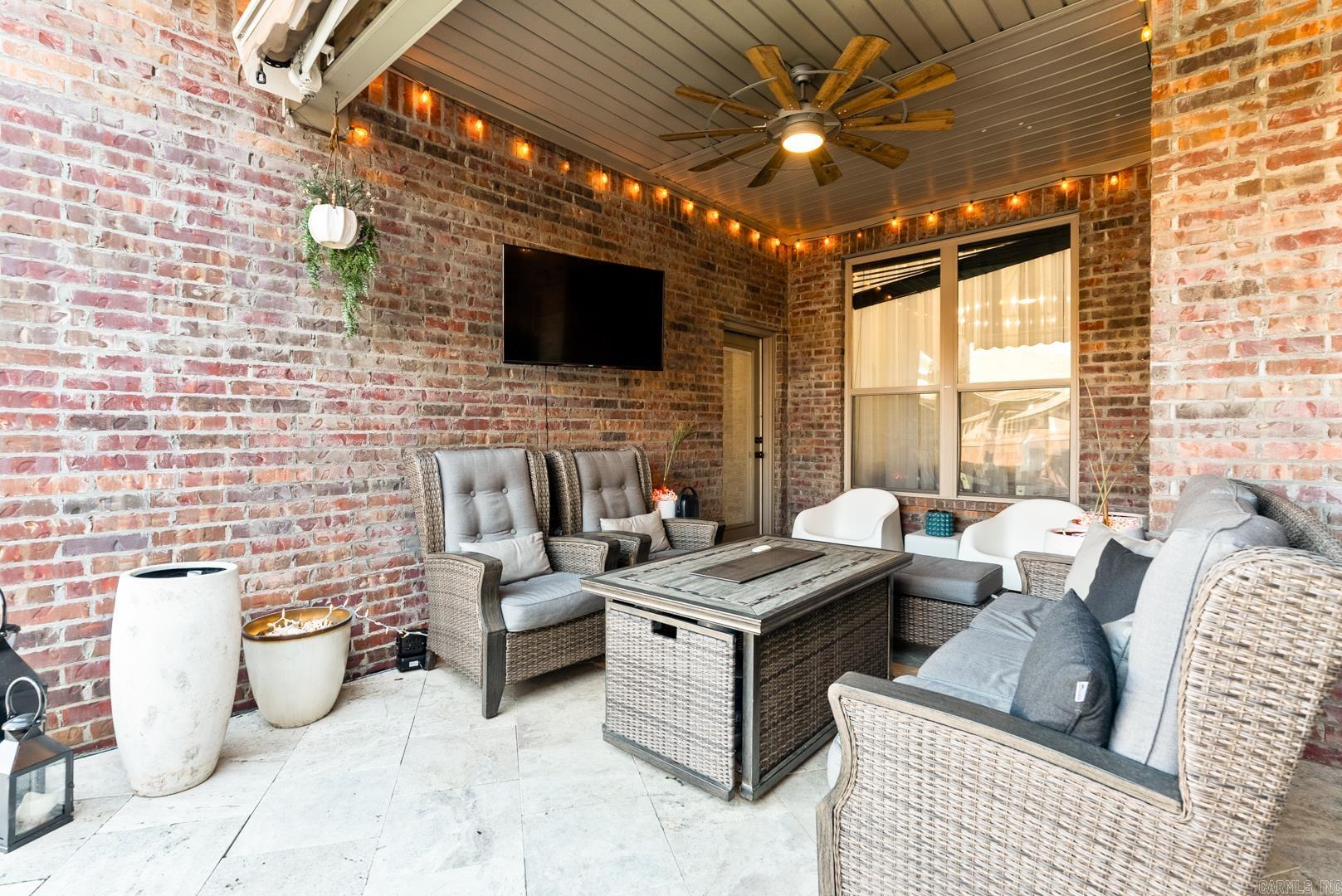 335  Vintage  Conway, AR