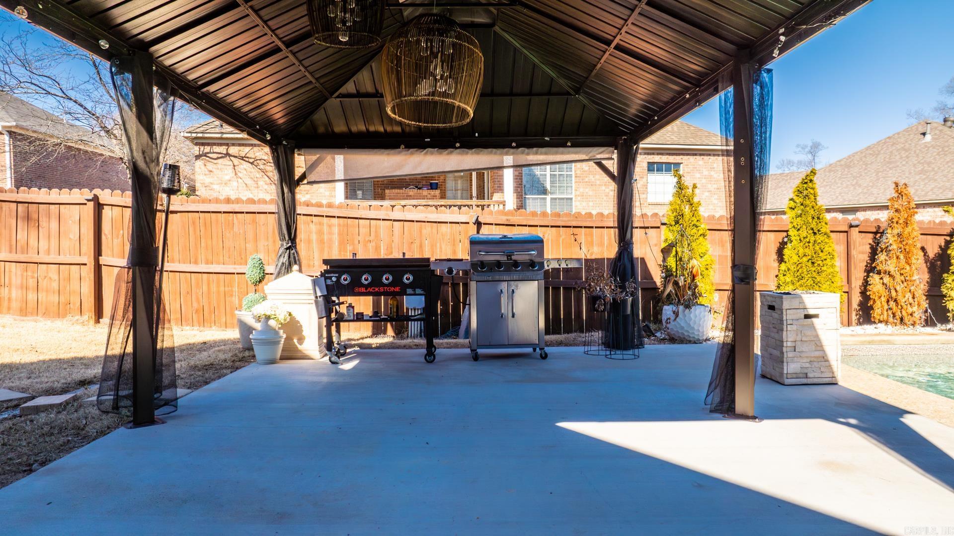 335  Vintage  Conway, AR