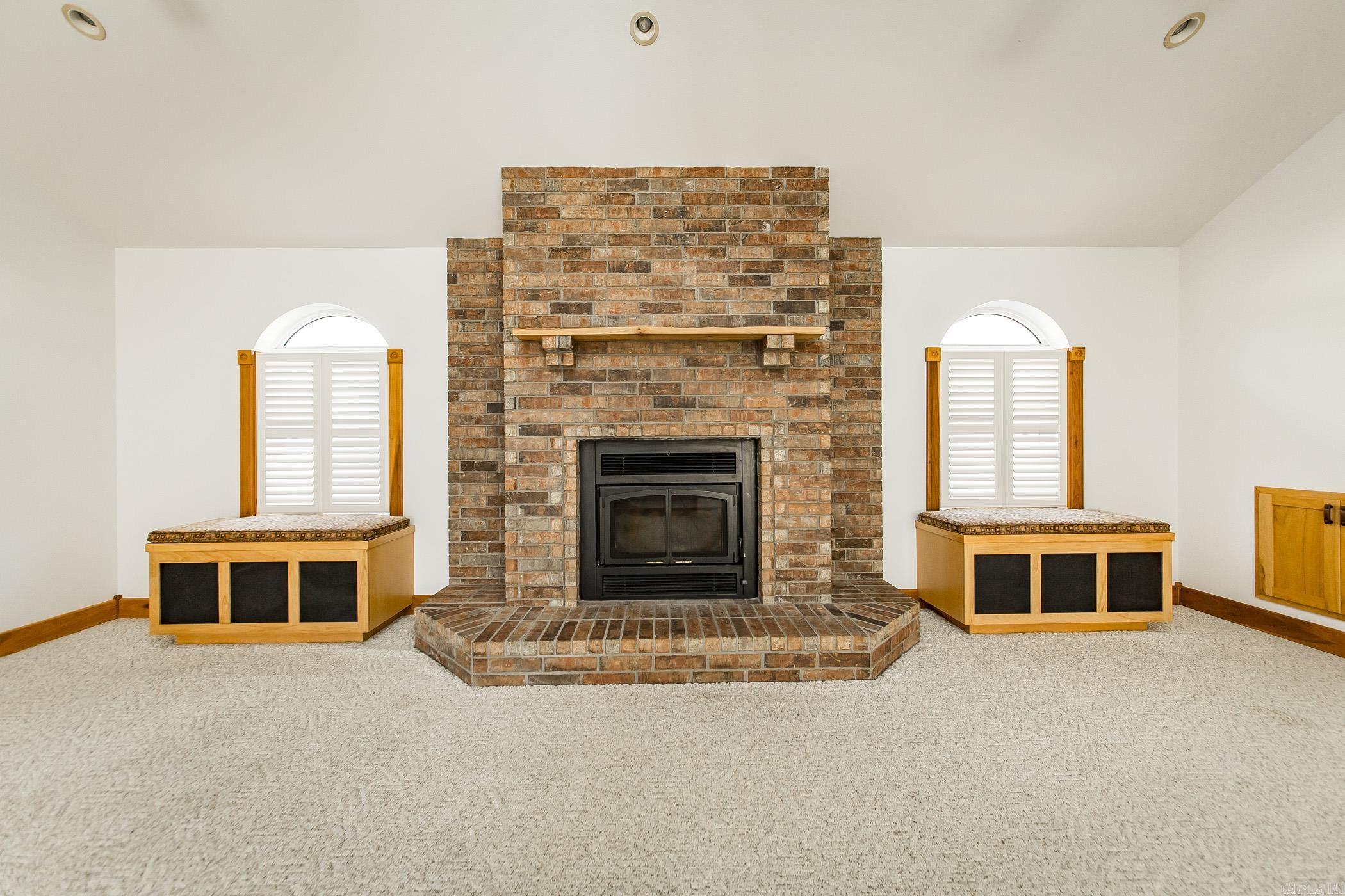 165  Country Oaks Drive  Clinton, AR