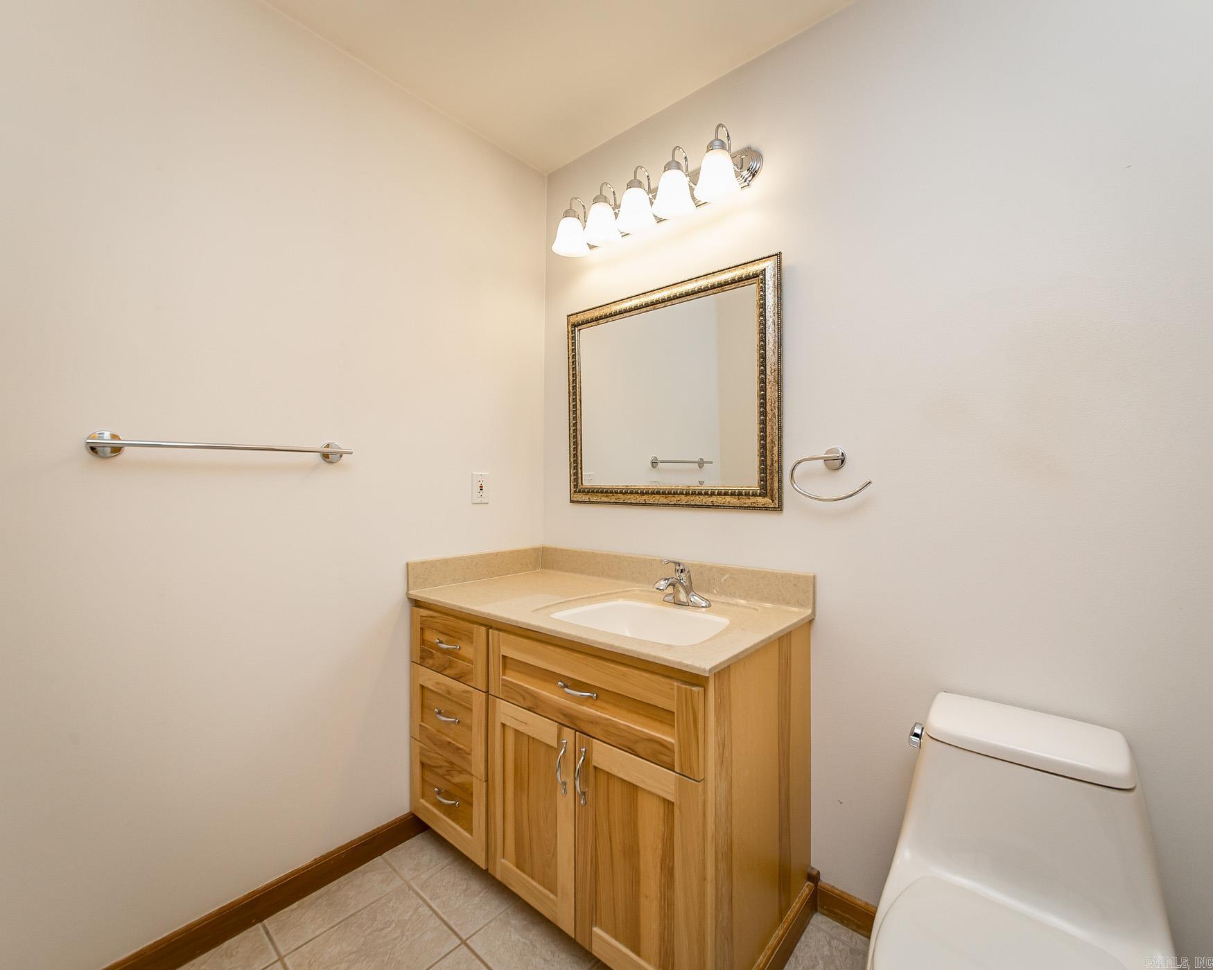 165  Country Oaks Drive  Clinton, AR