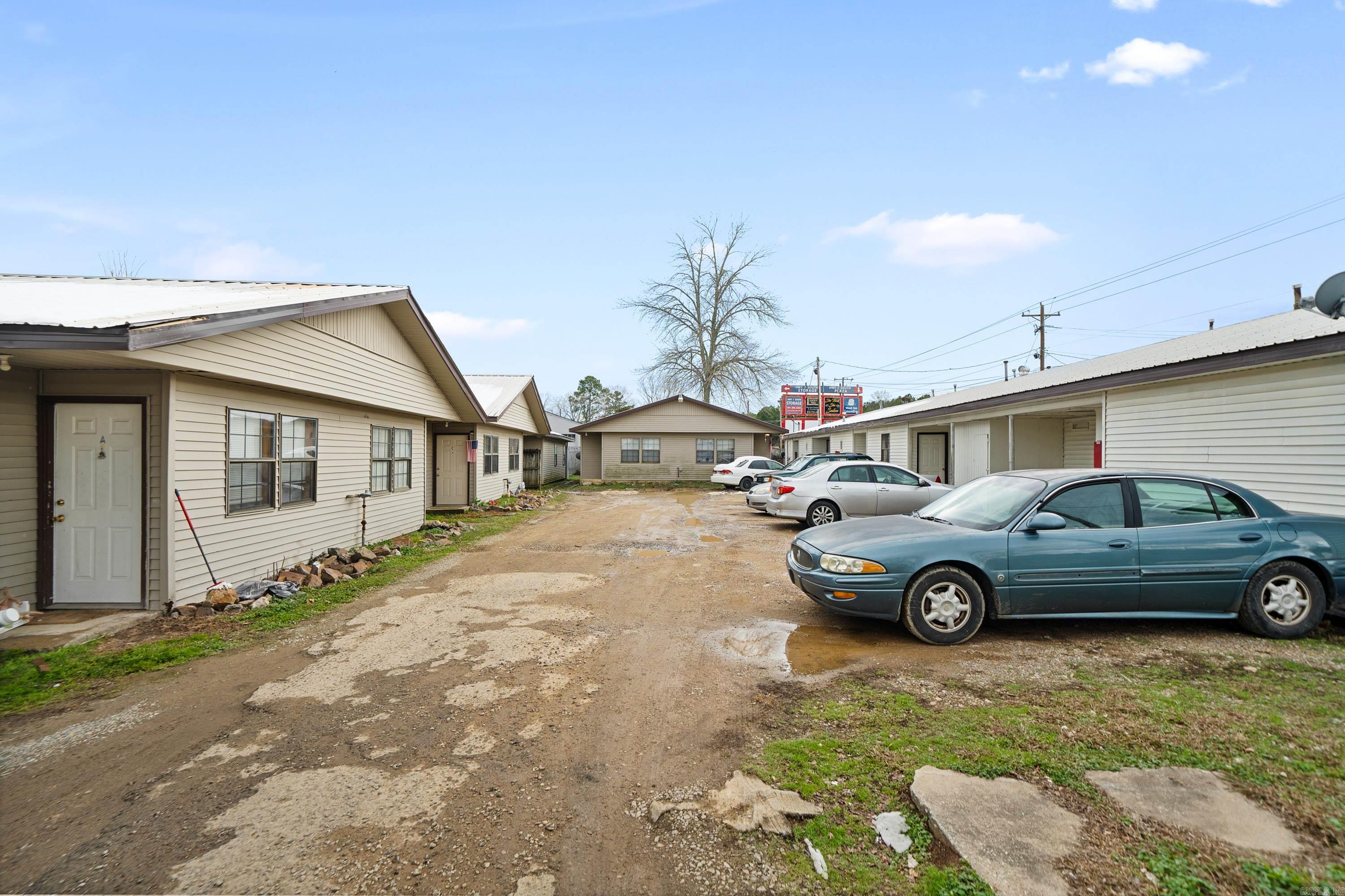 5703  CENTRAL AVENUE 121 Second Street Hot Springs, AR
