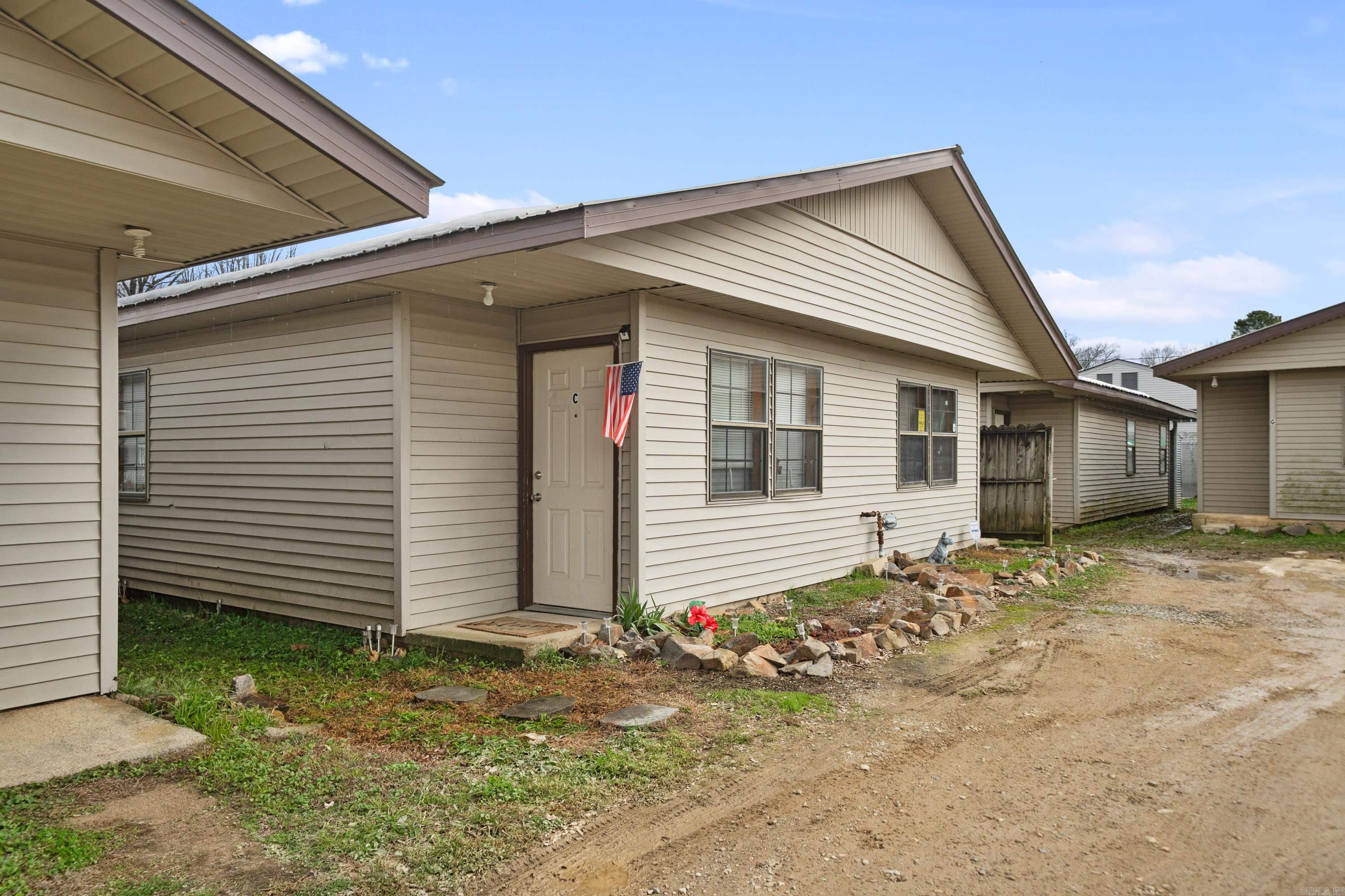 5703  CENTRAL AVENUE 121 Second Street Hot Springs, AR
