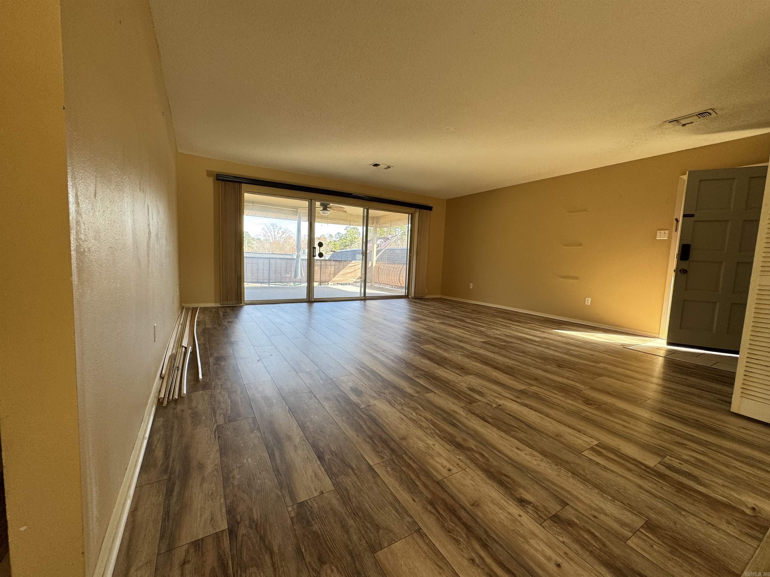 1127  Twin Points Unit C Hot Springs, AR