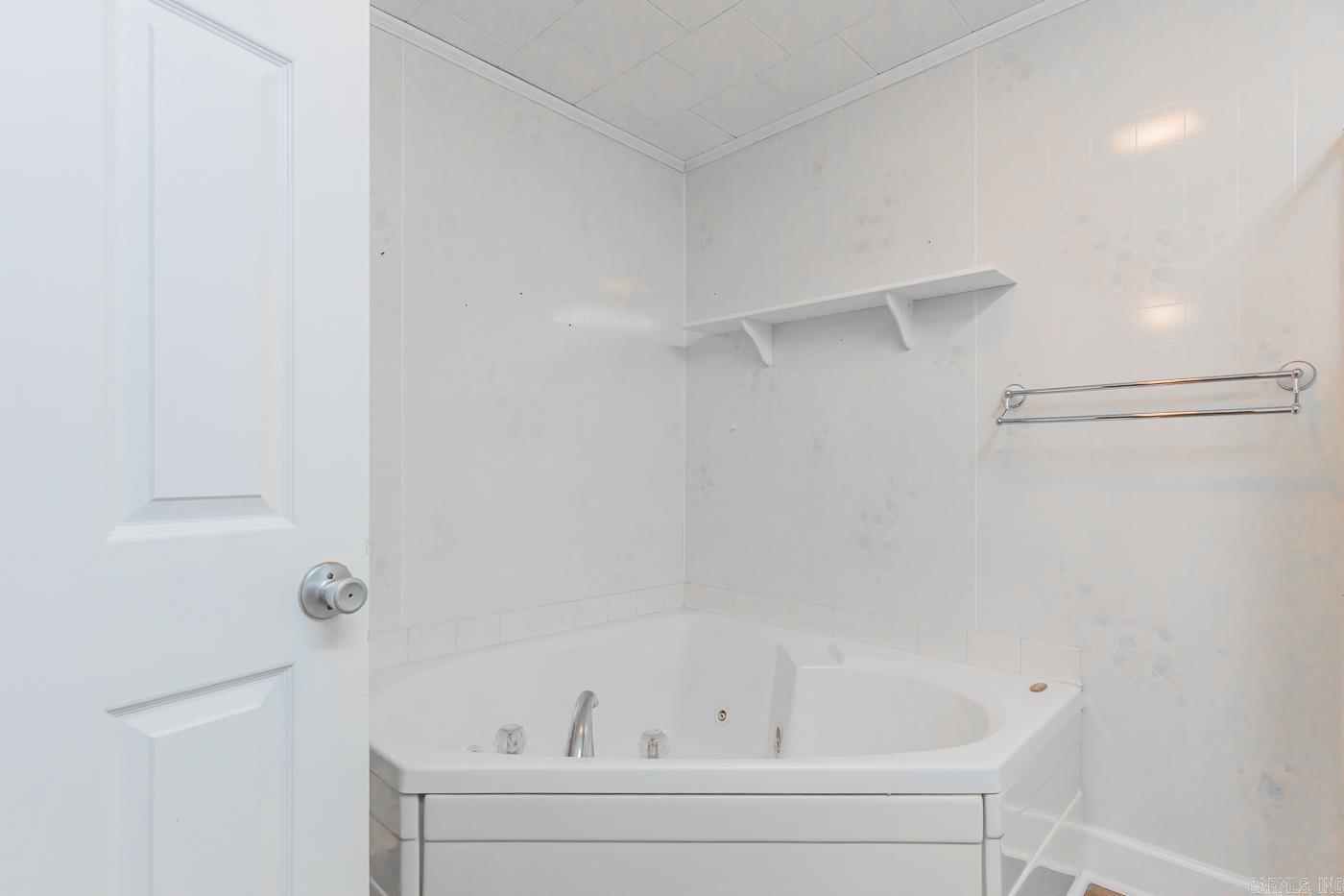 4924 Peachtree Avenue Jonesboro, AR 72405