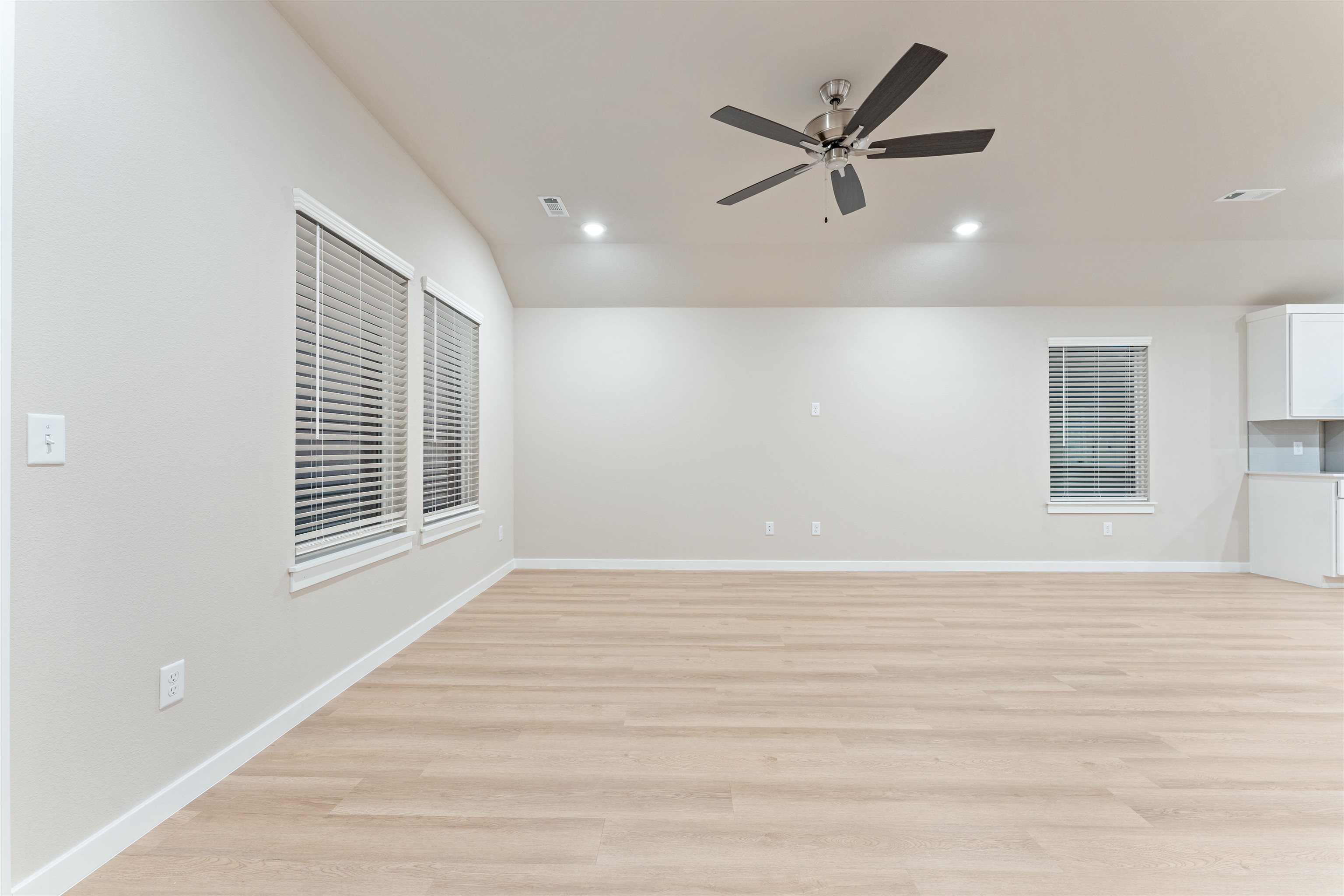 8 E Fredonia  Mayflower, AR