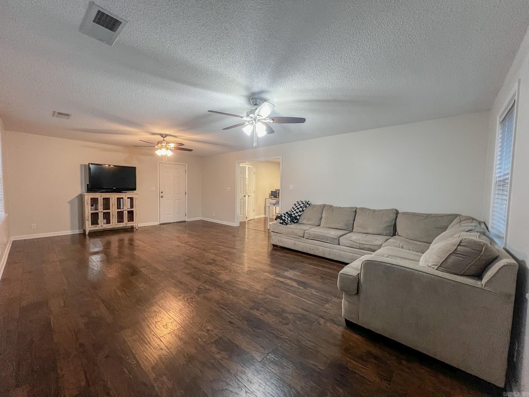 1131  Ouida  Wynne, AR