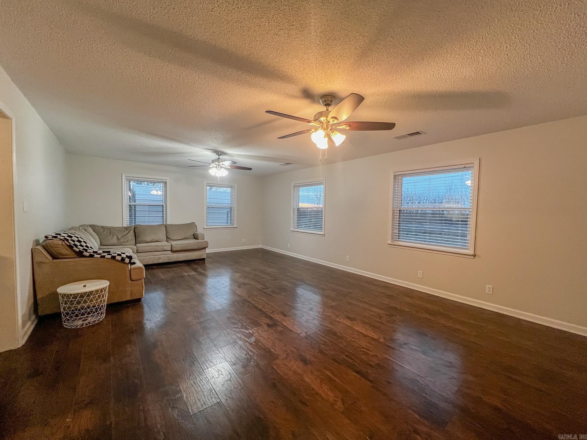 1131  Ouida  Wynne, AR