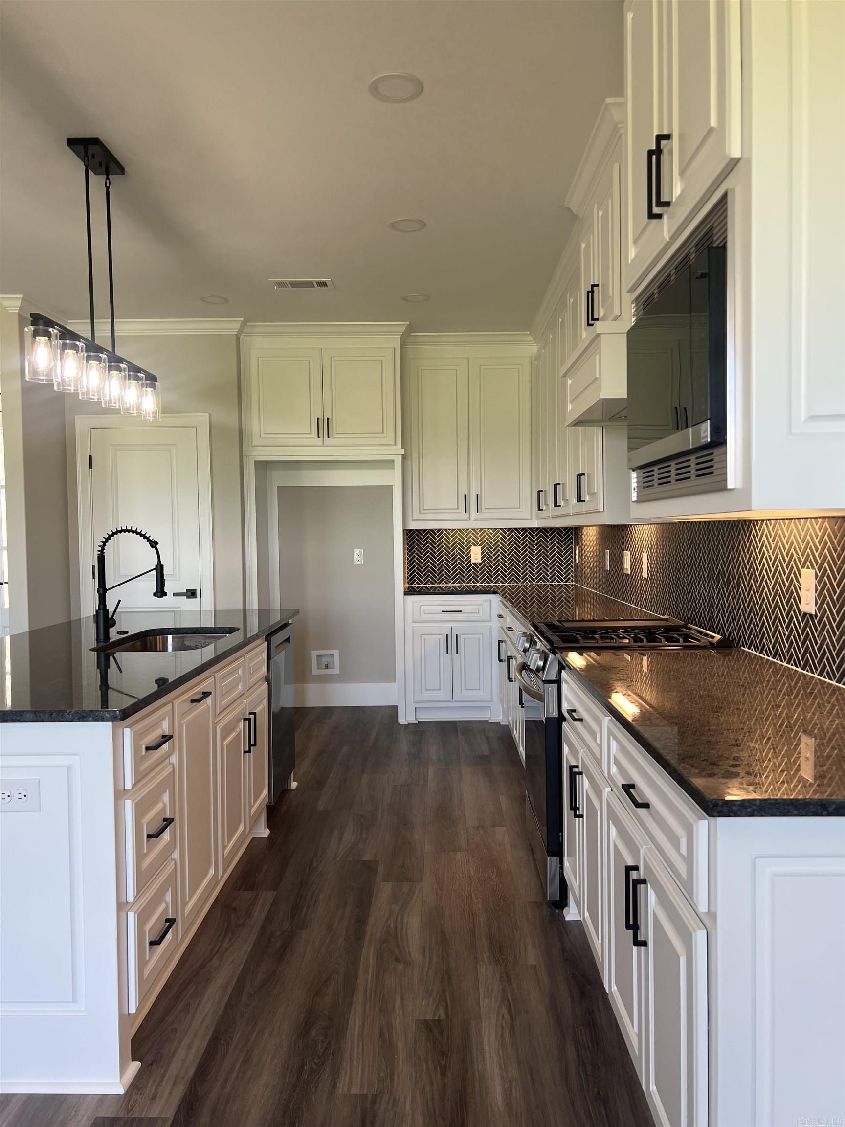 13530 Smarty Jones Dr. Scott, AR 72142