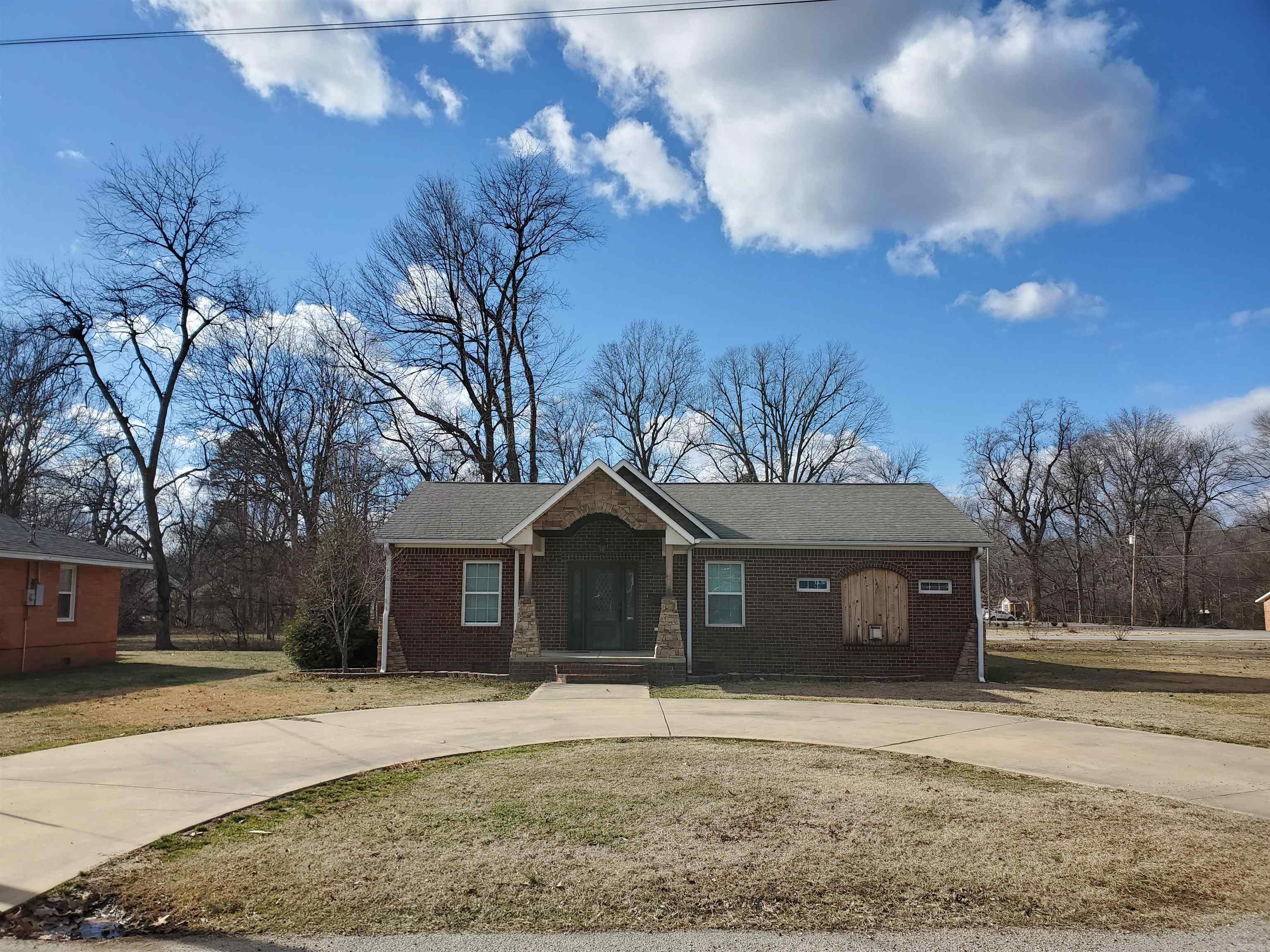 141 S 6th  Piggott, AR