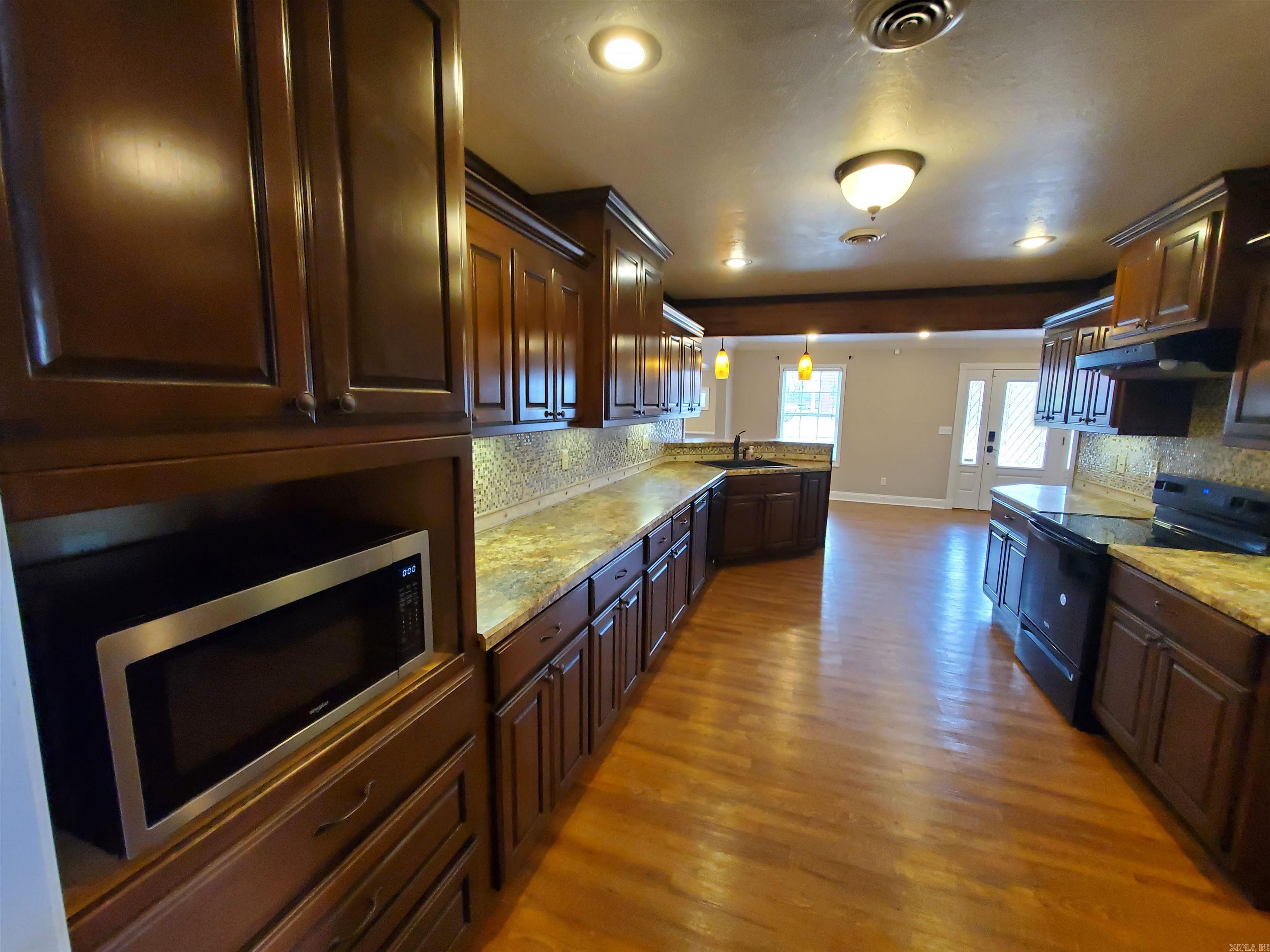 141 S 6th  Piggott, AR