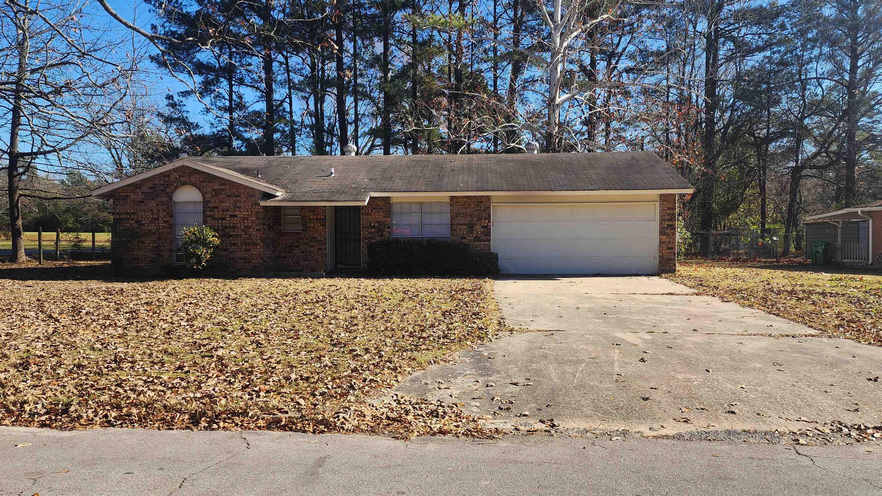 2401  Taft  Pine Bluff, AR