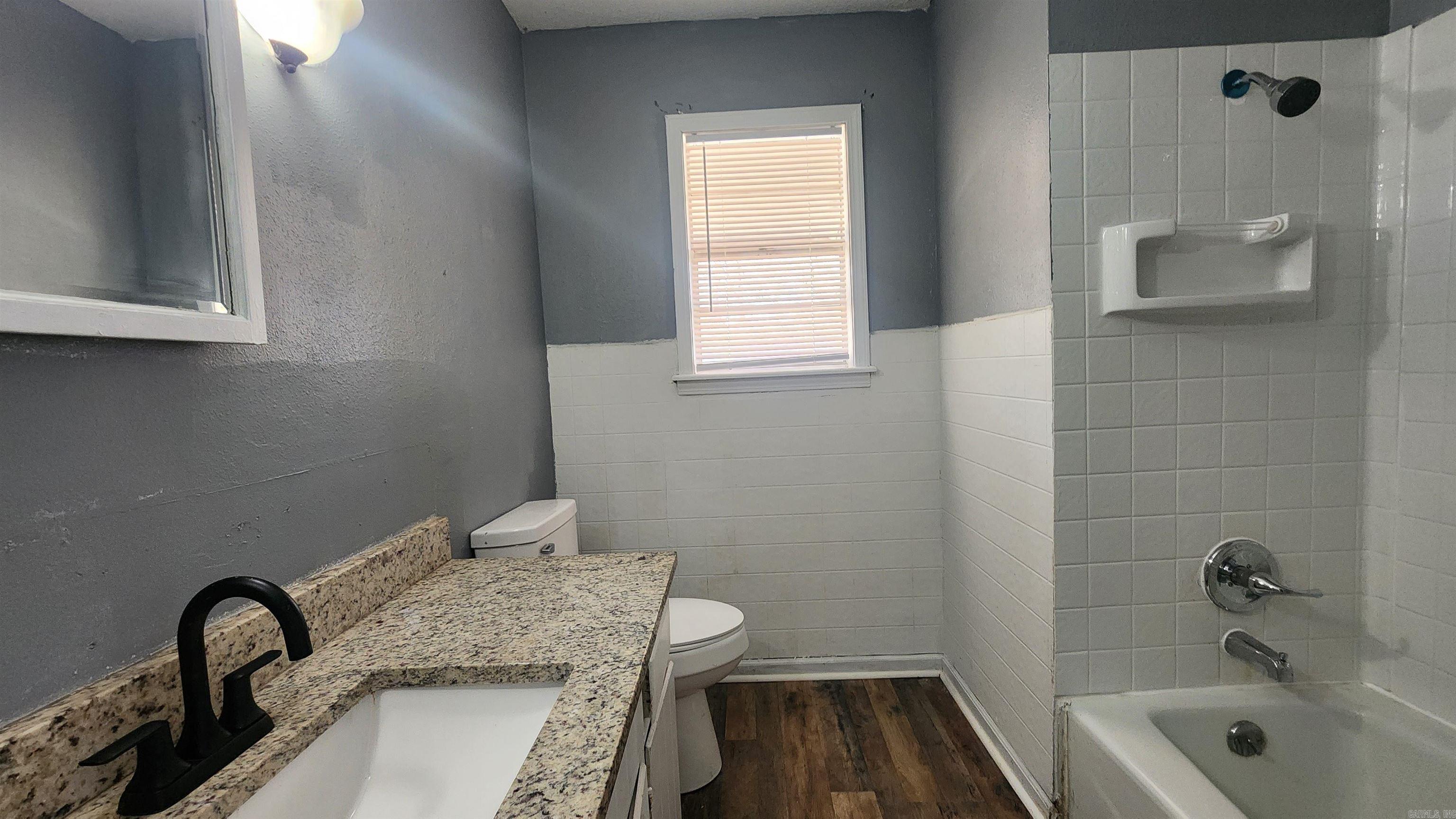 2401  Taft  Pine Bluff, AR