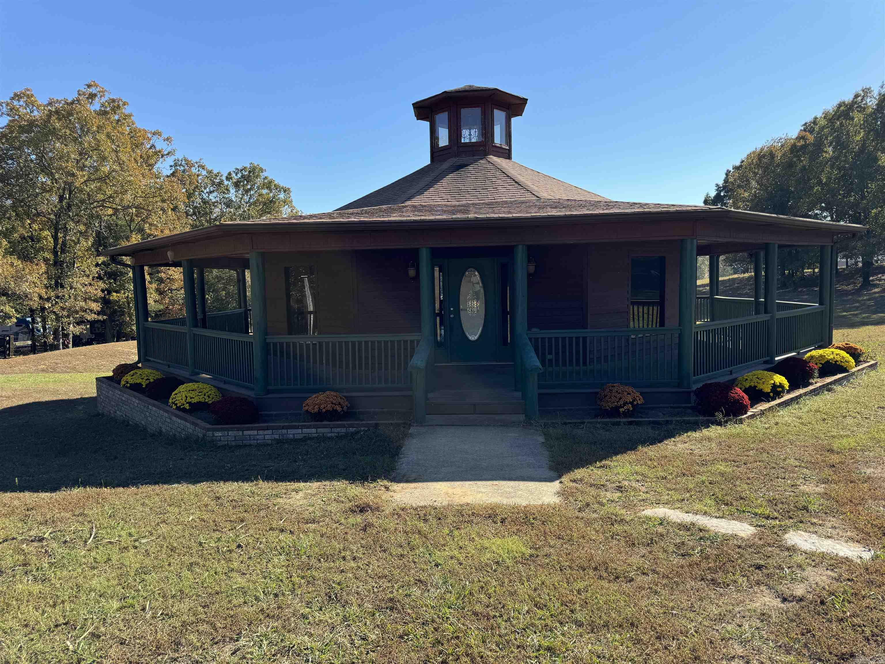 111 E Davis  Romance, AR