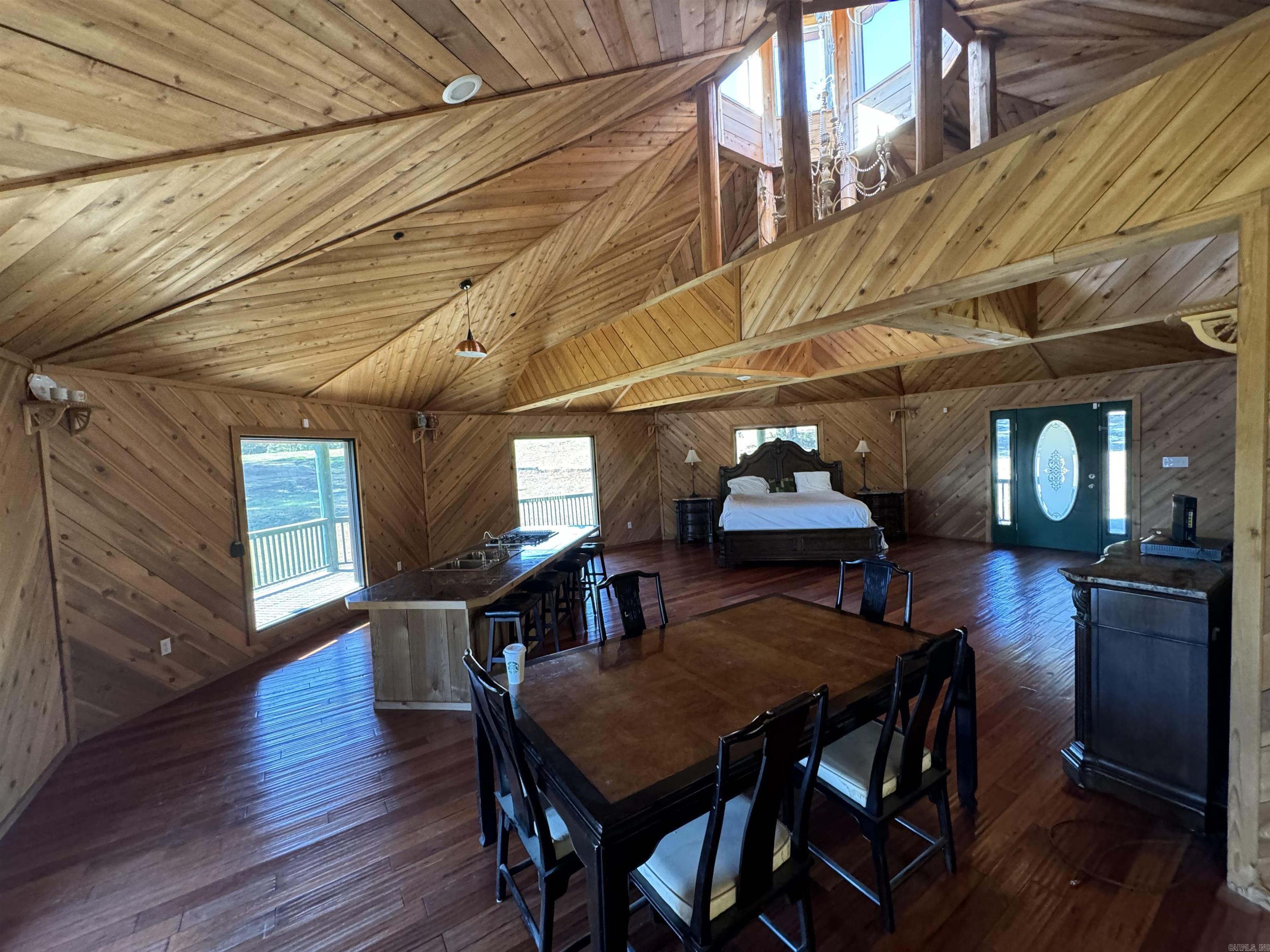 111 E Davis  Romance, AR