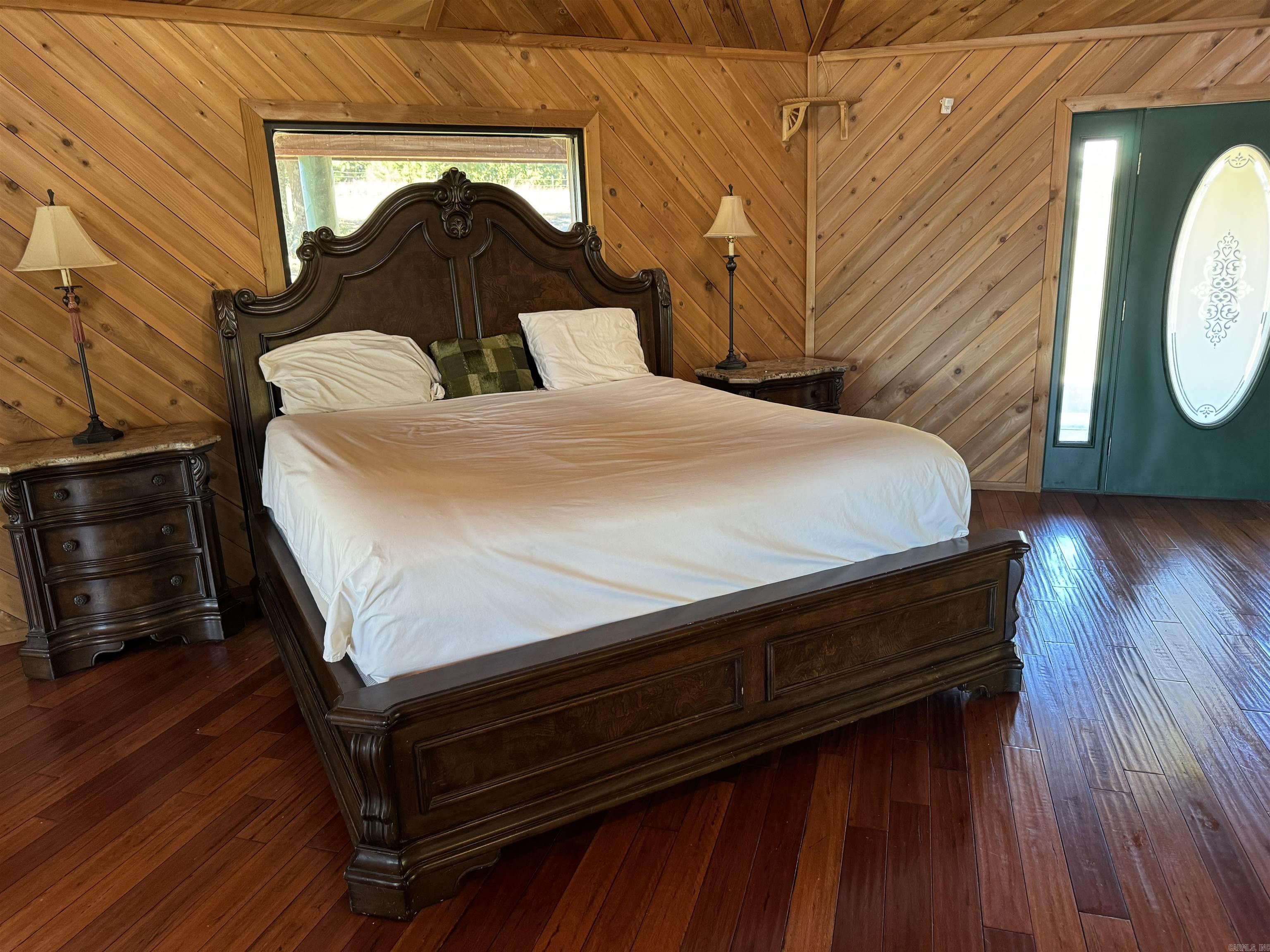 111 E Davis  Romance, AR