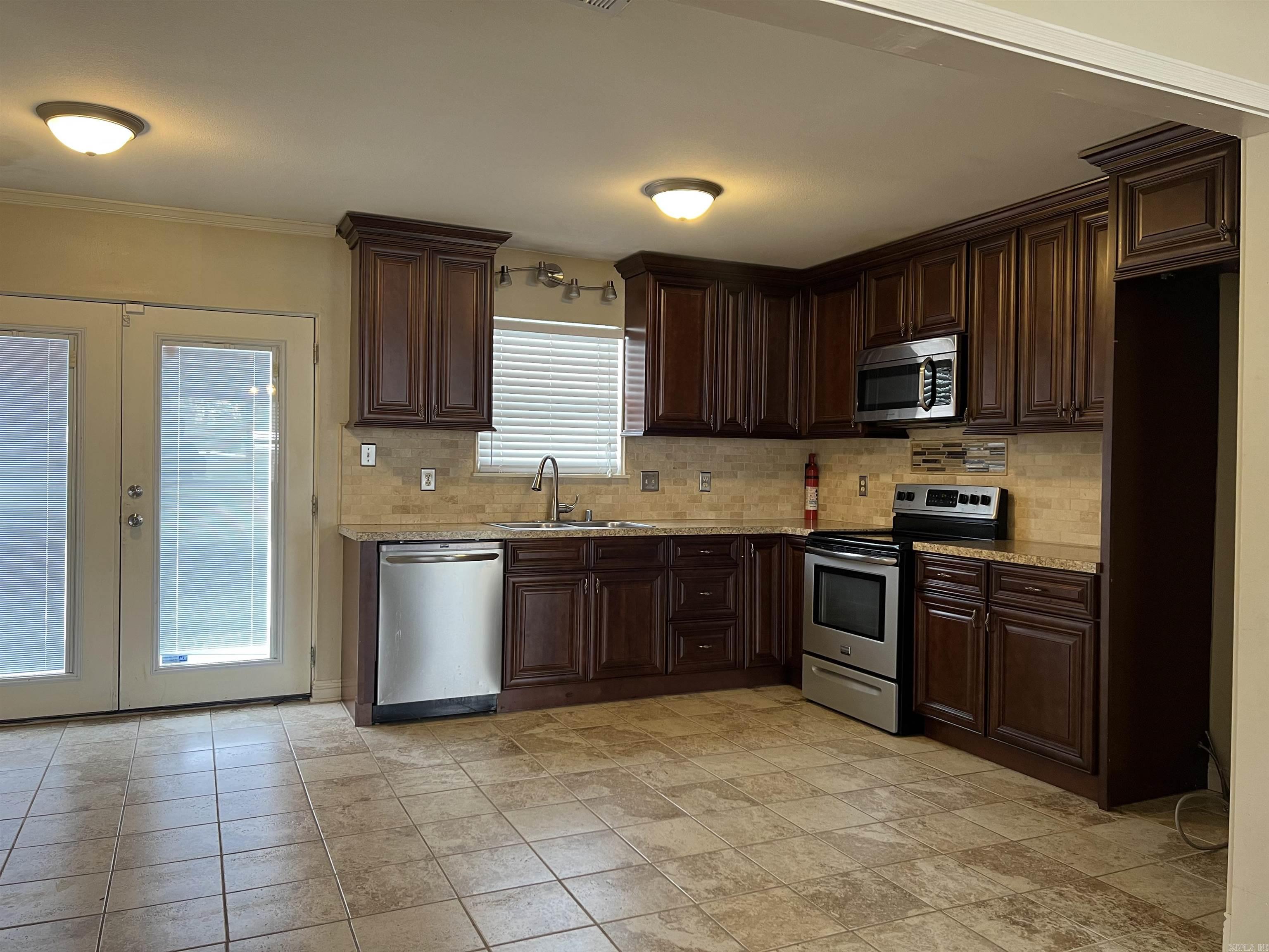 35  Greenhaven  Jacksonville, AR