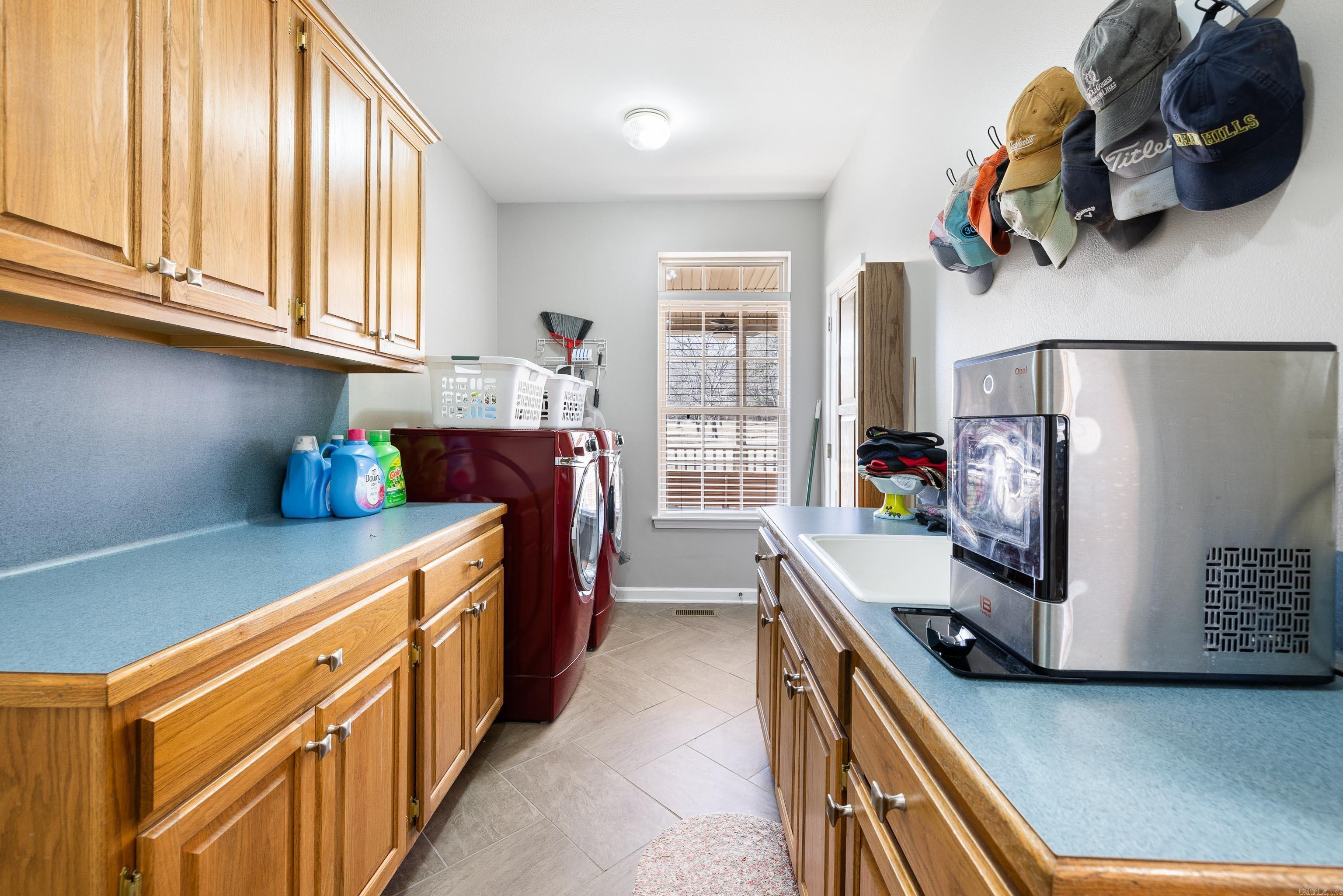 2818  Meadow Rdg  Benton, AR