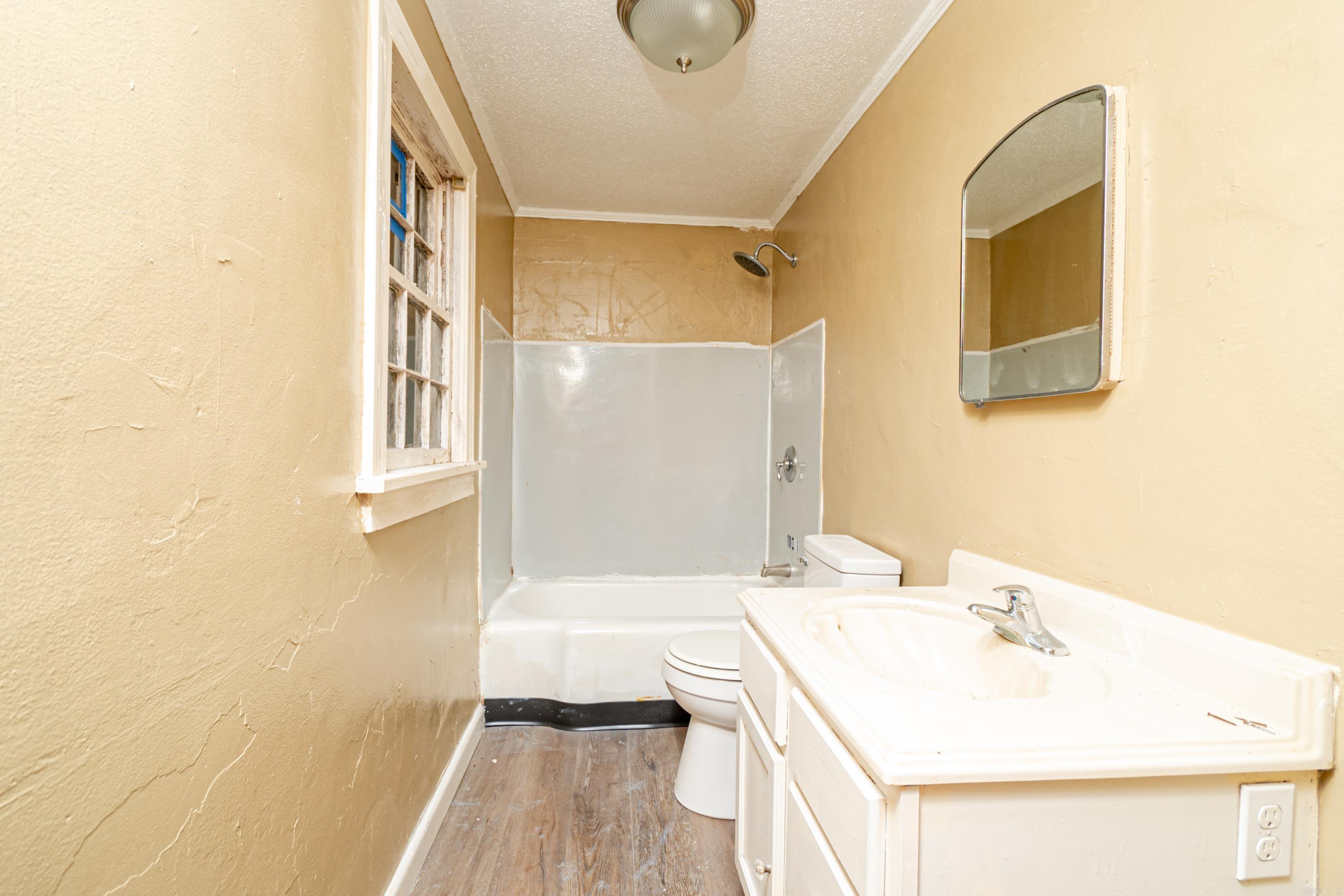 103 W Shields St  Warren, AR