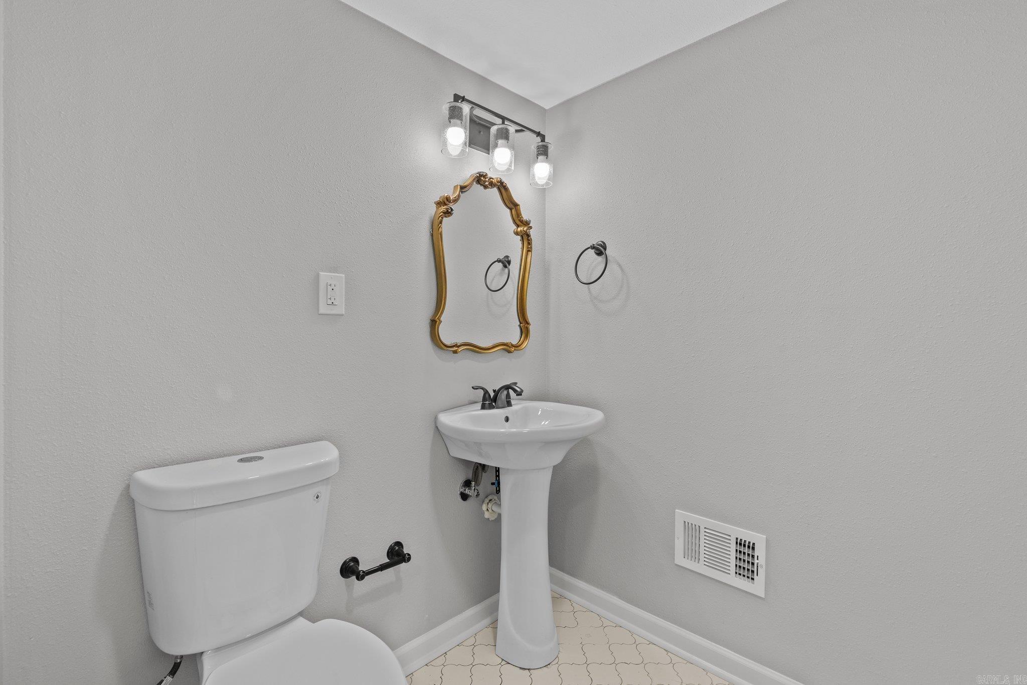 5  Jamestown  Little Rock, AR