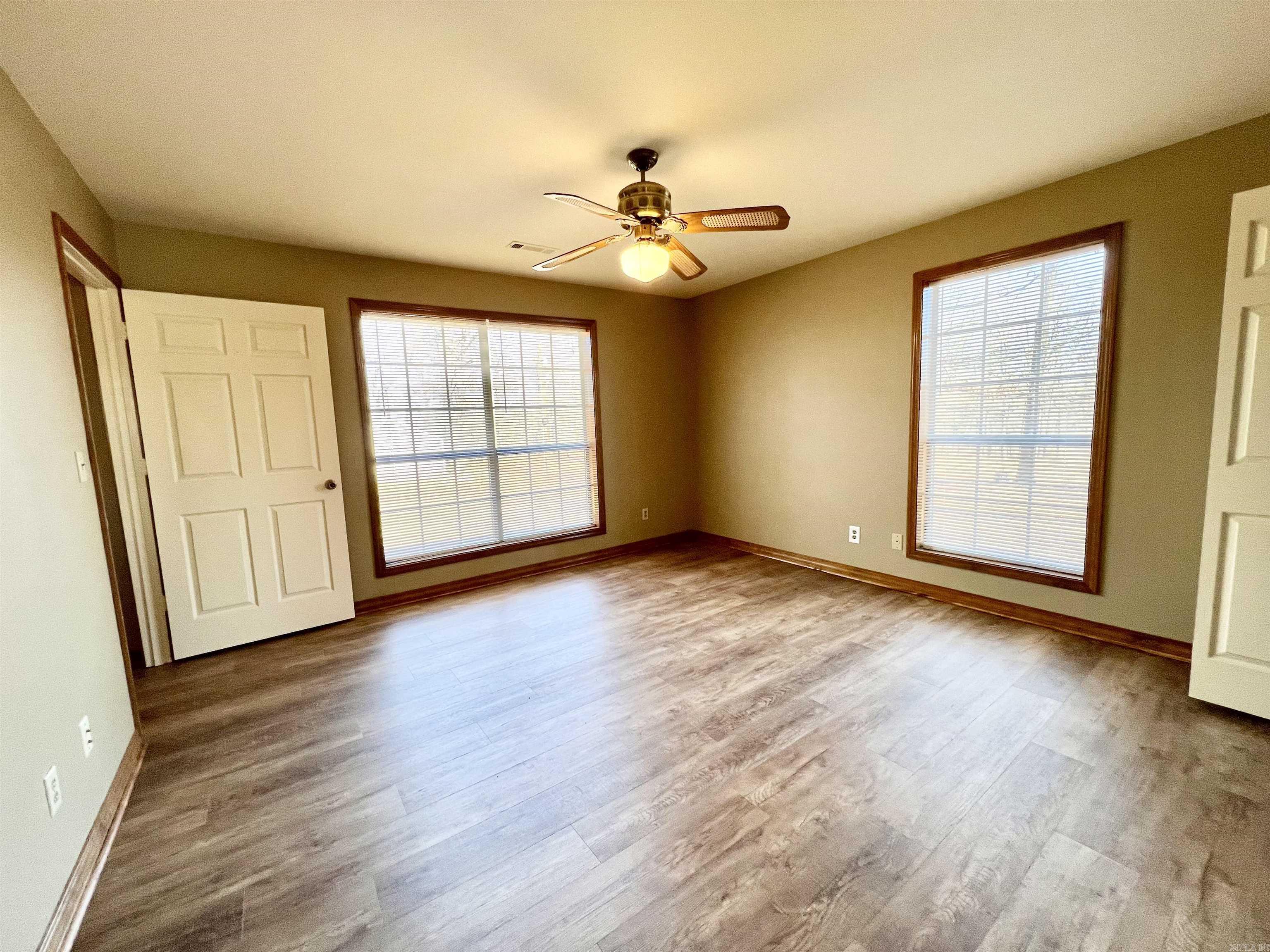 410  Davis Creek Rd.  Marshall, AR