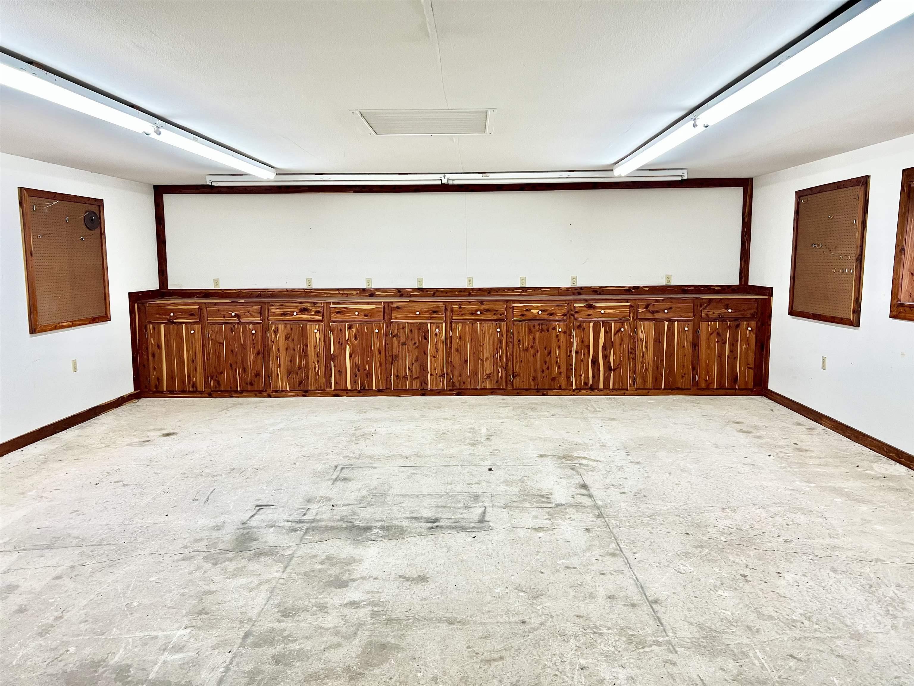 410  Davis Creek Rd.  Marshall, AR
