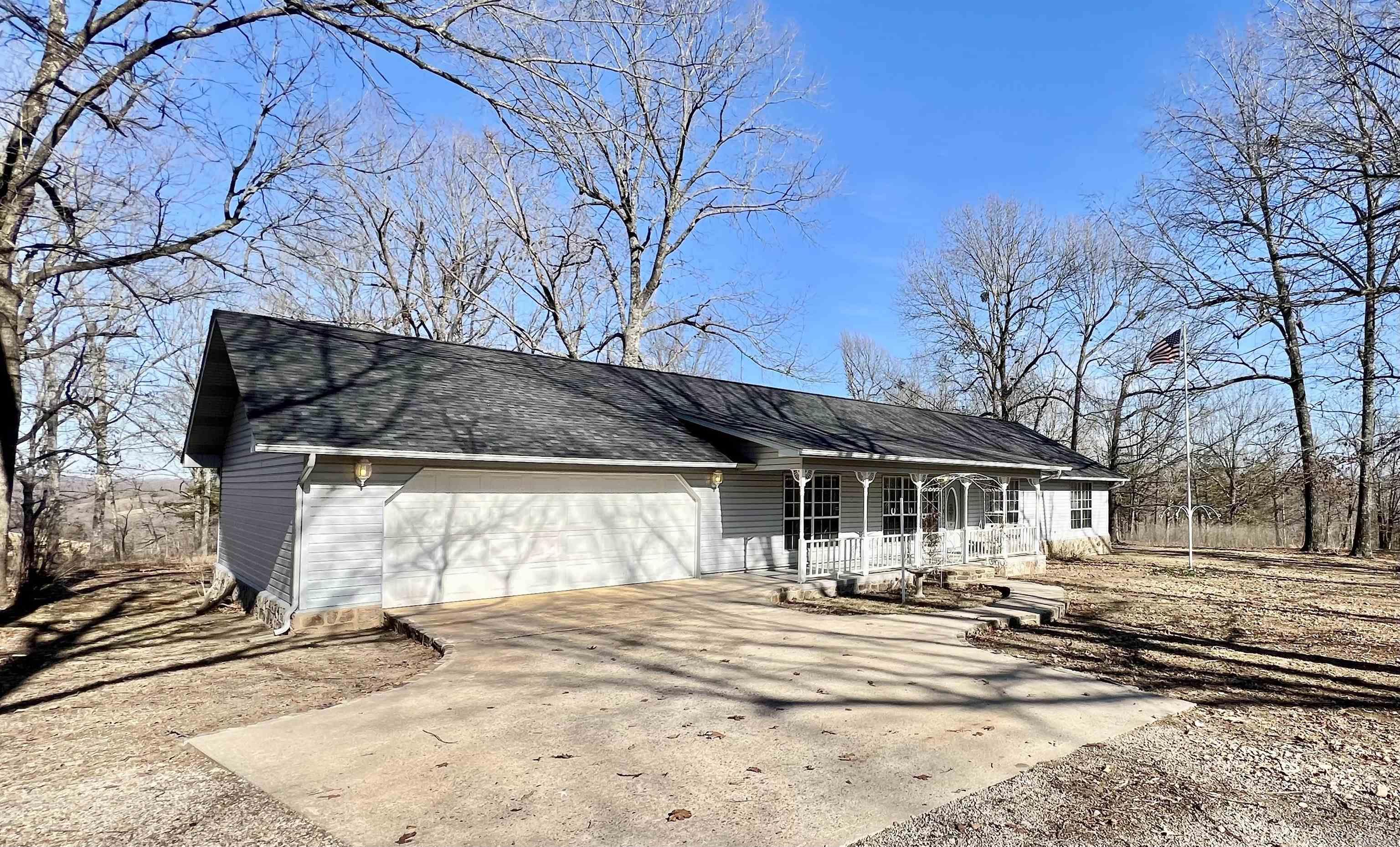 410  Davis Creek Rd.  Marshall, AR