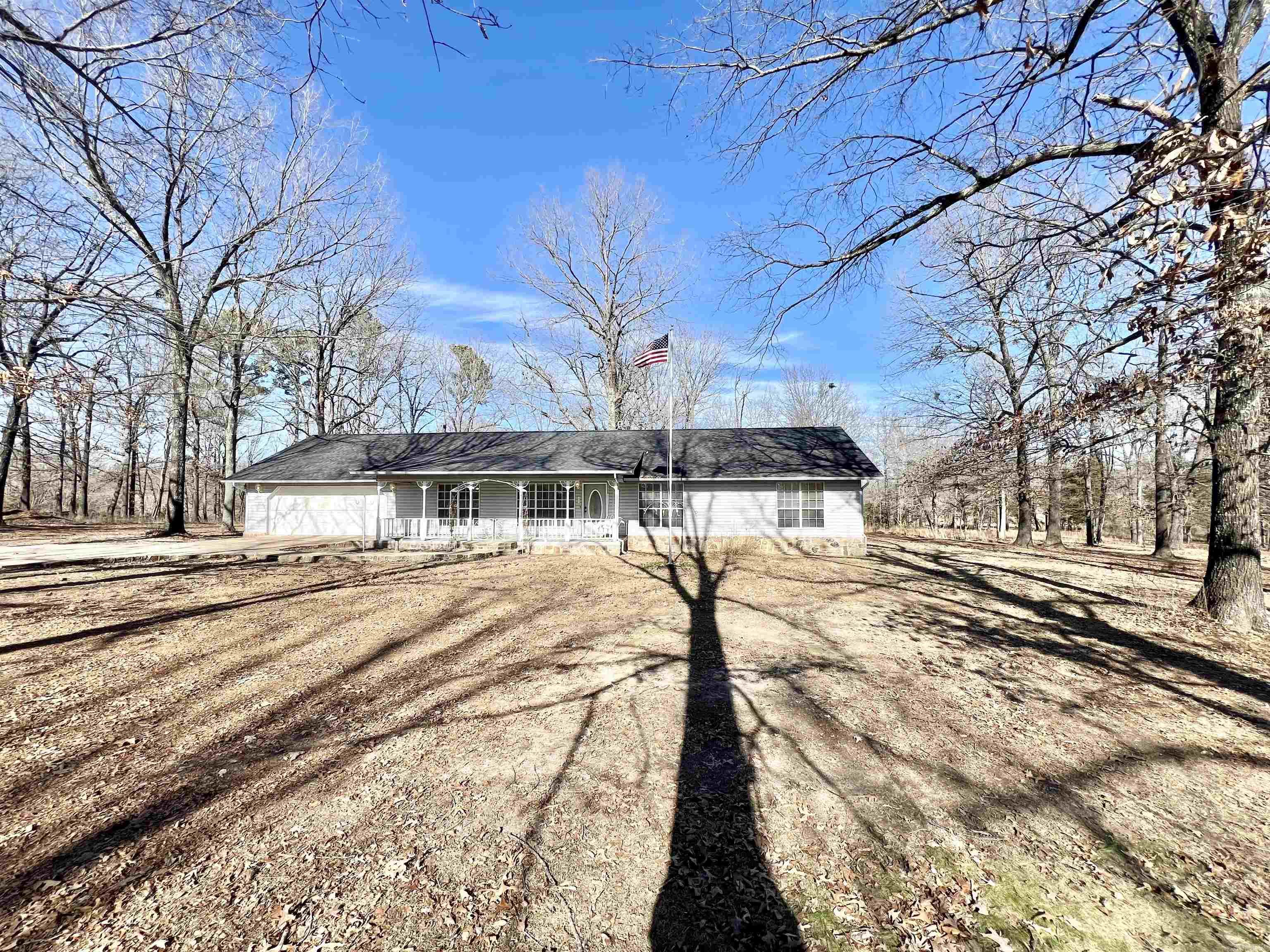 410  Davis Creek Rd.  Marshall, AR