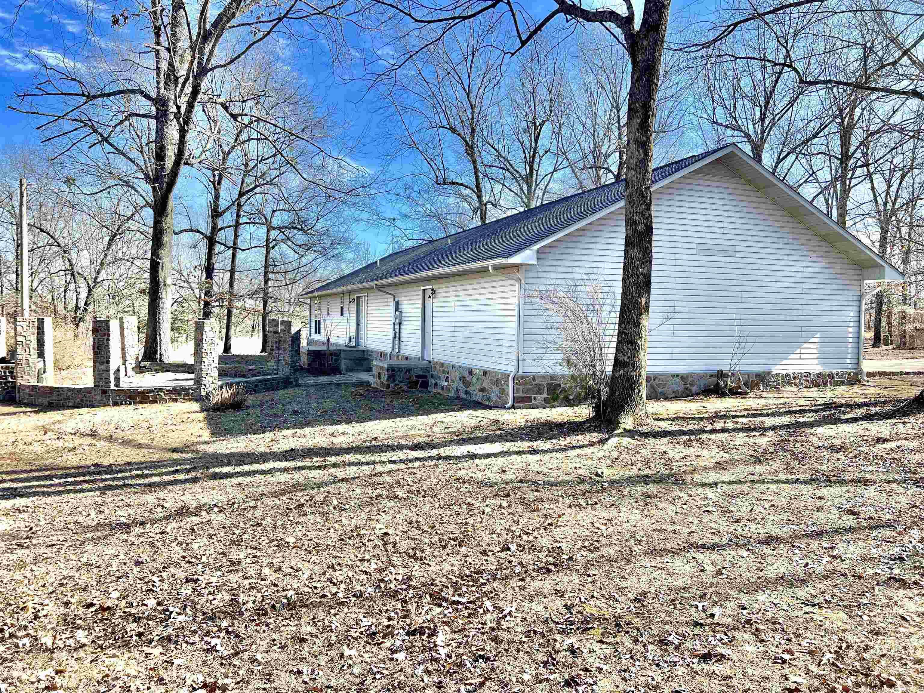 410  Davis Creek Rd.  Marshall, AR