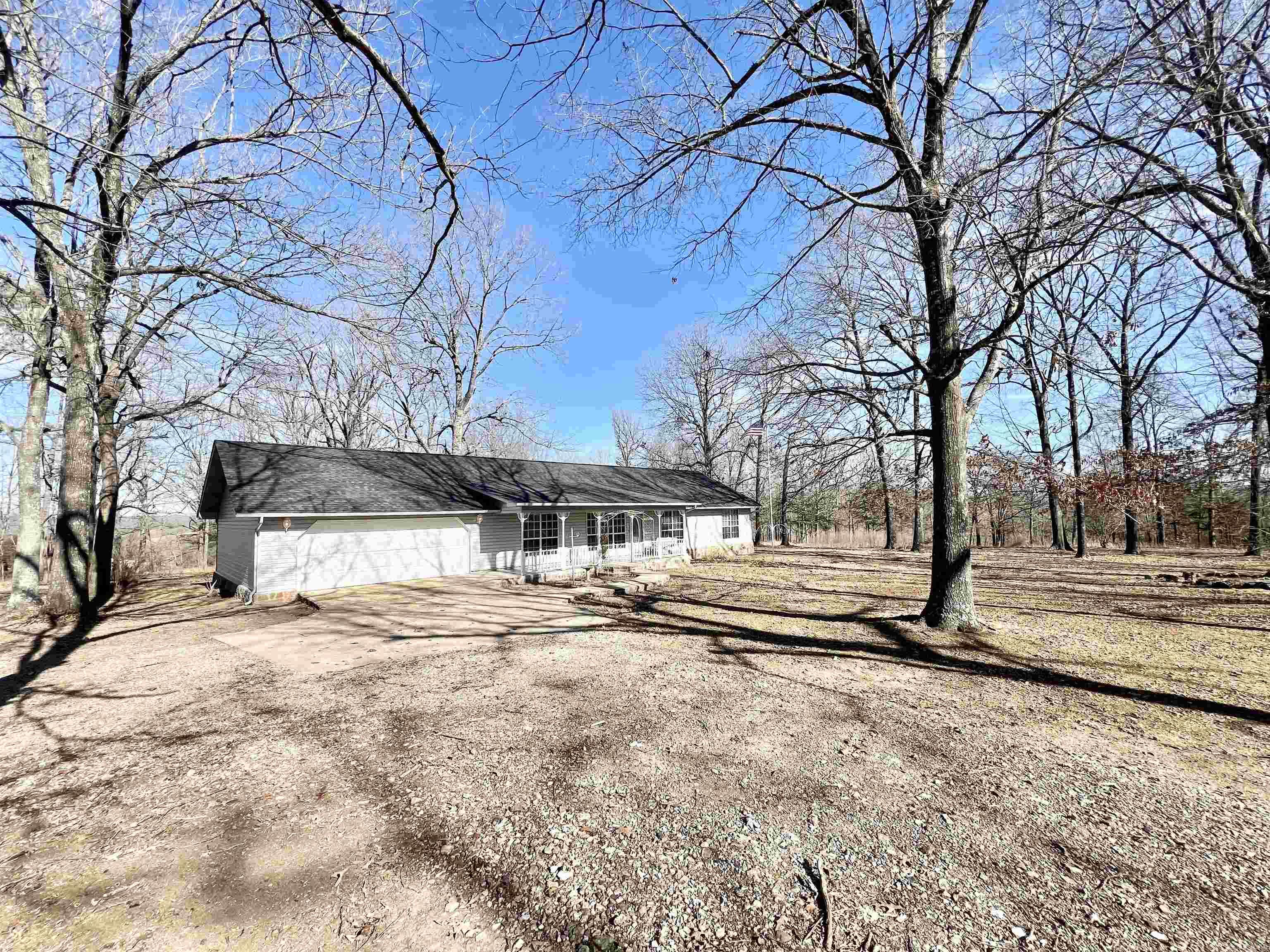 410  Davis Creek Rd.  Marshall, AR