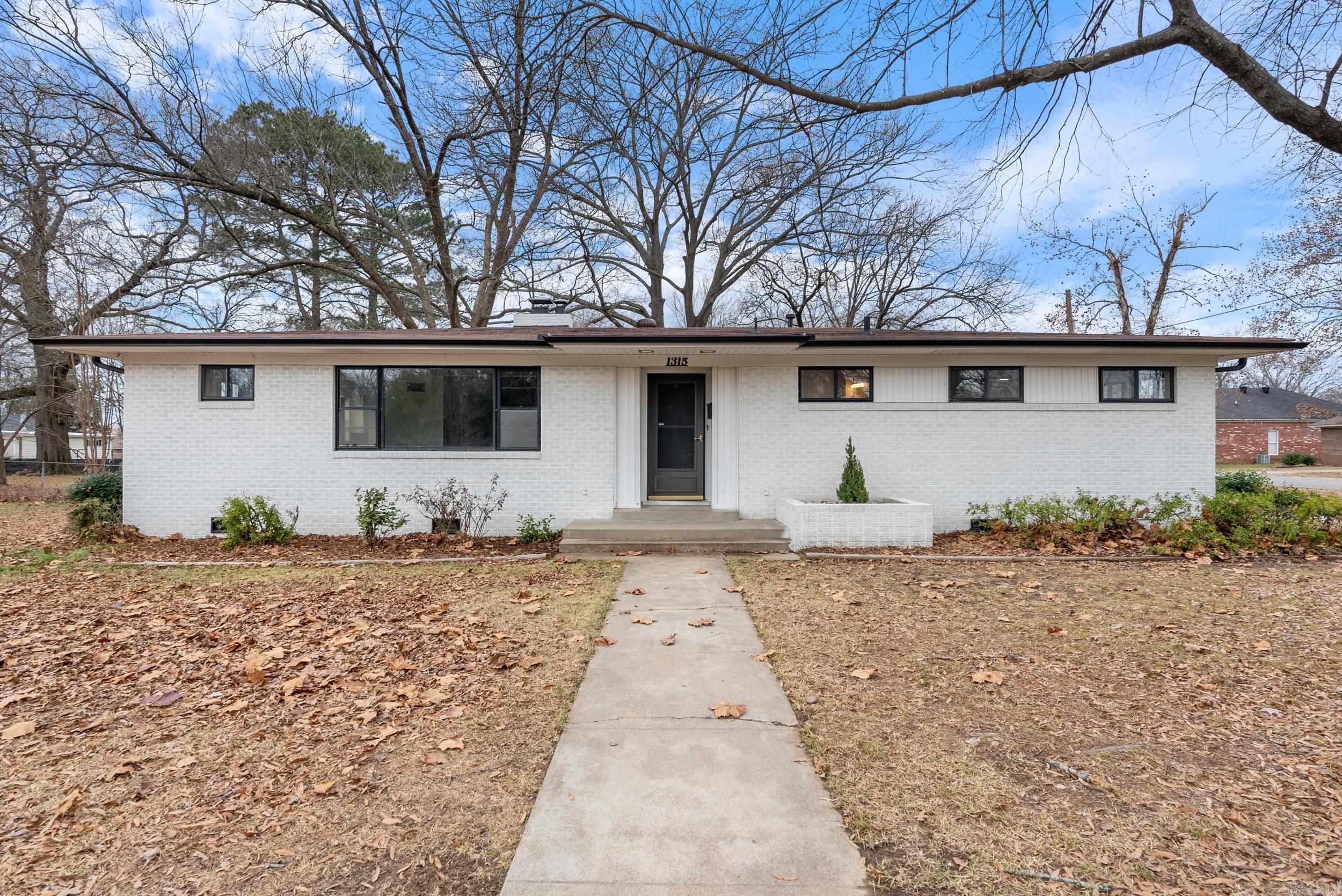 1315 Watkins Street Conway, AR 72032