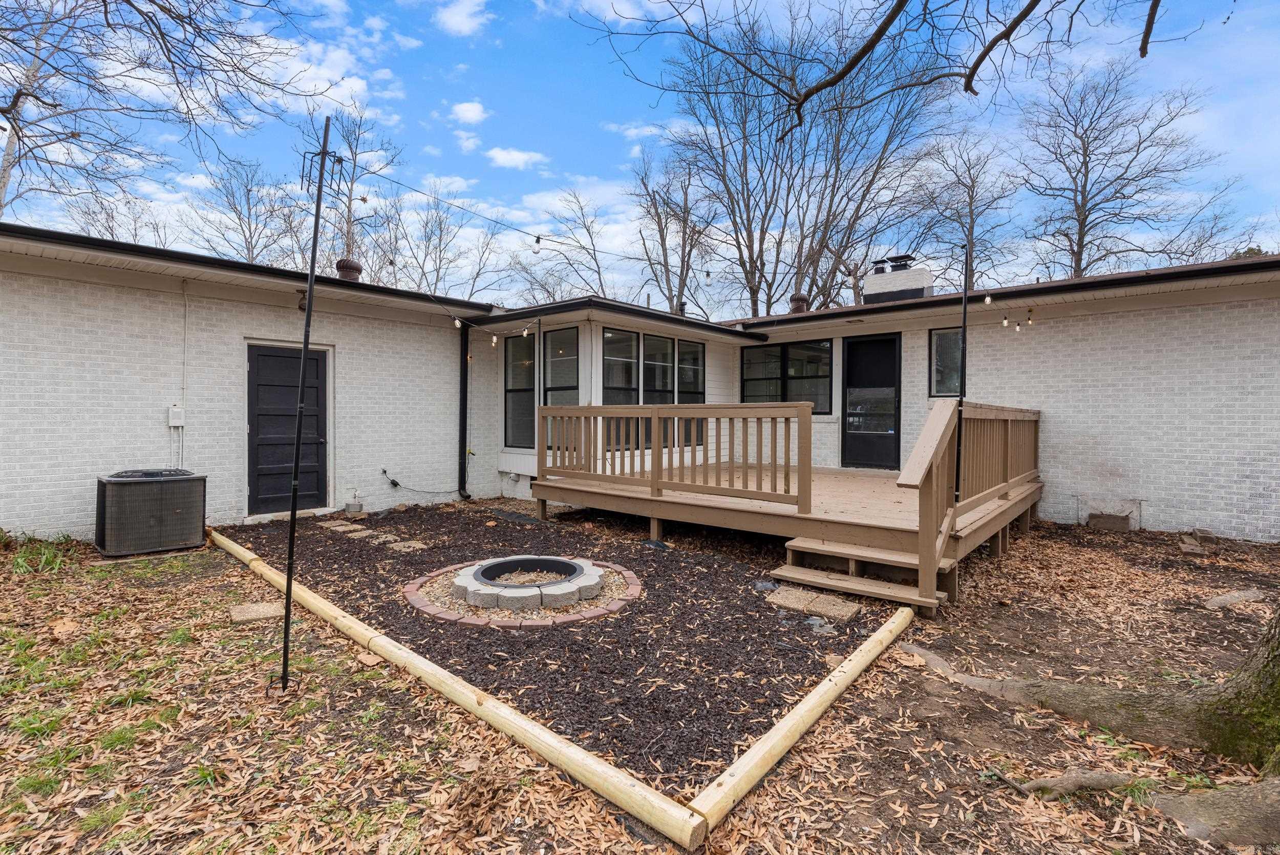 1315 Watkins Street Conway, AR 72032