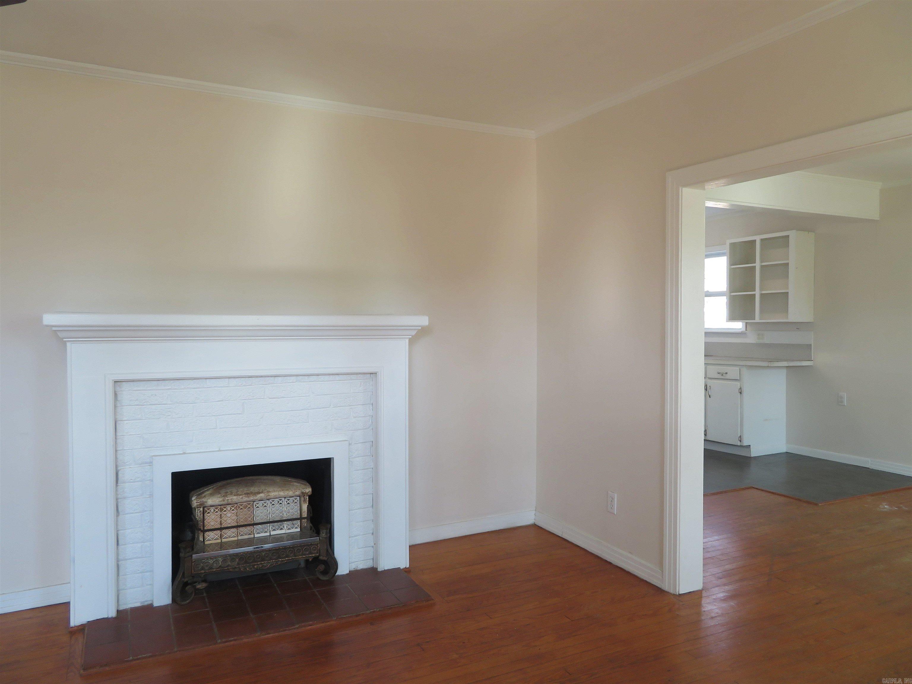 1124  Clinton  Arkadelphia, AR