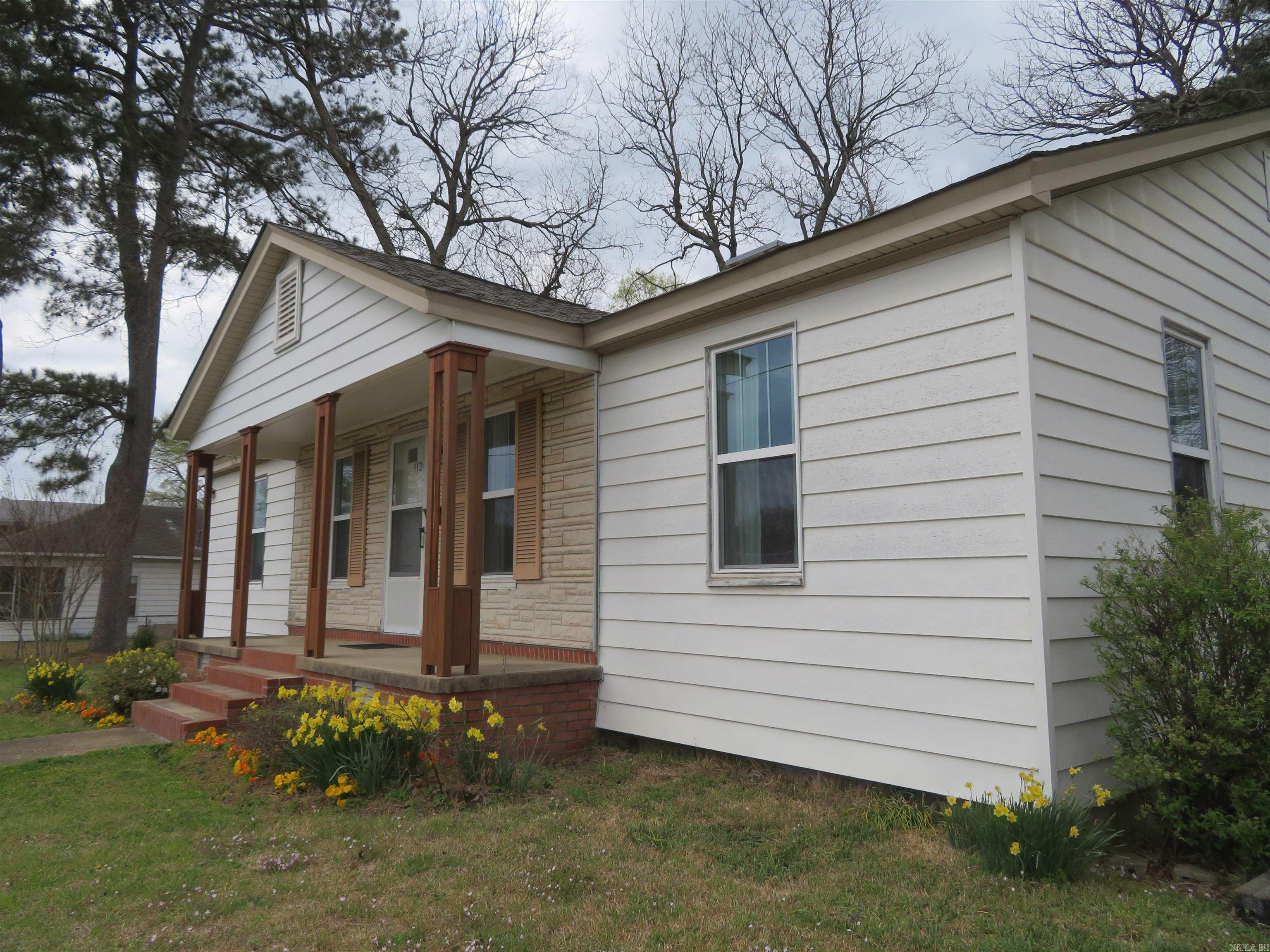 1124  Clinton  Arkadelphia, AR