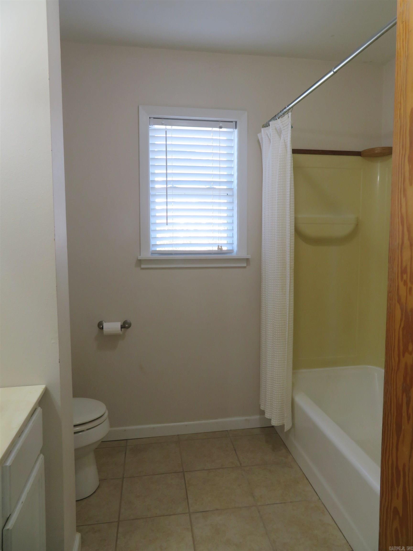 1124  Clinton  Arkadelphia, AR
