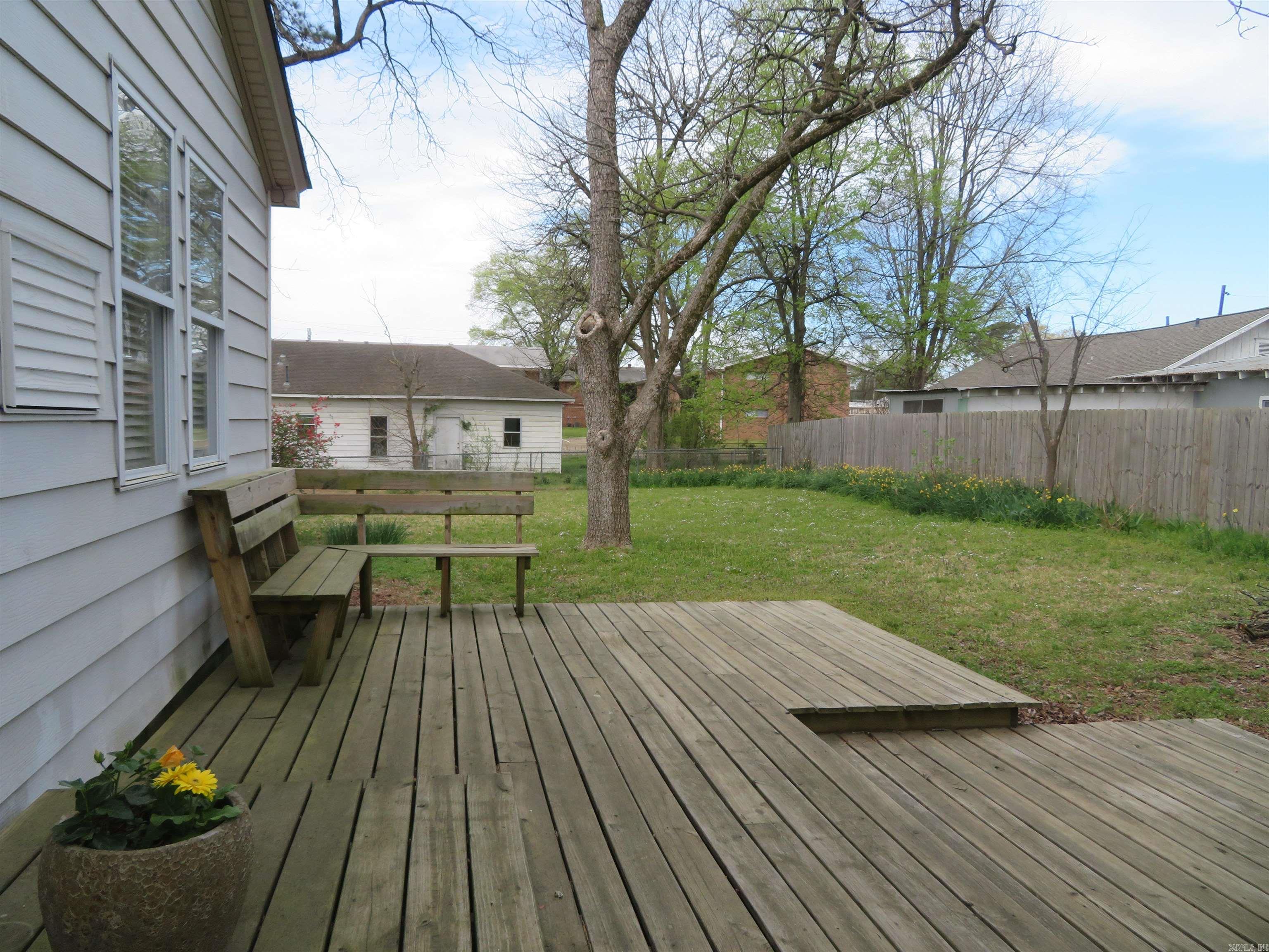 1124  Clinton  Arkadelphia, AR