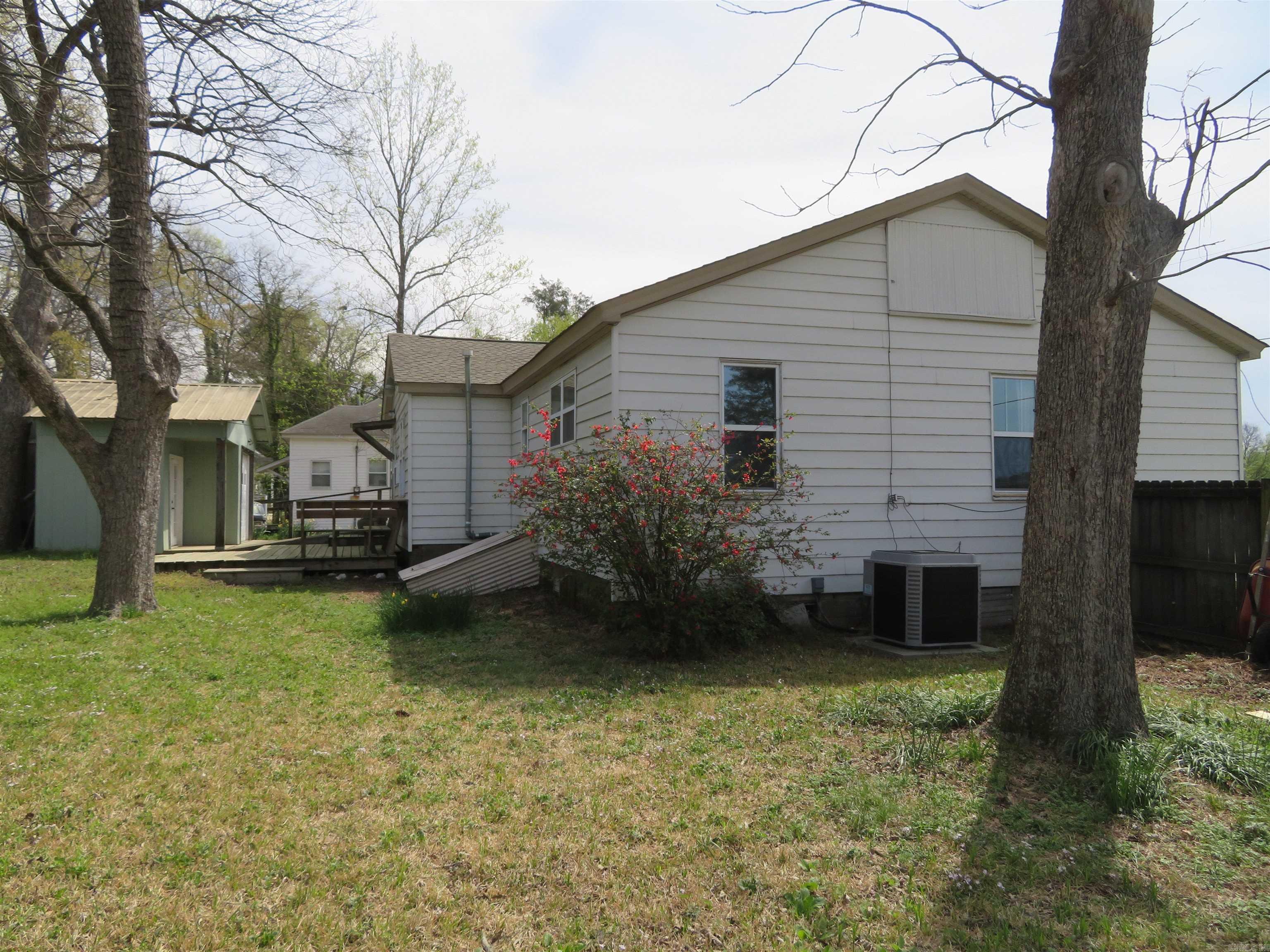1124  Clinton  Arkadelphia, AR