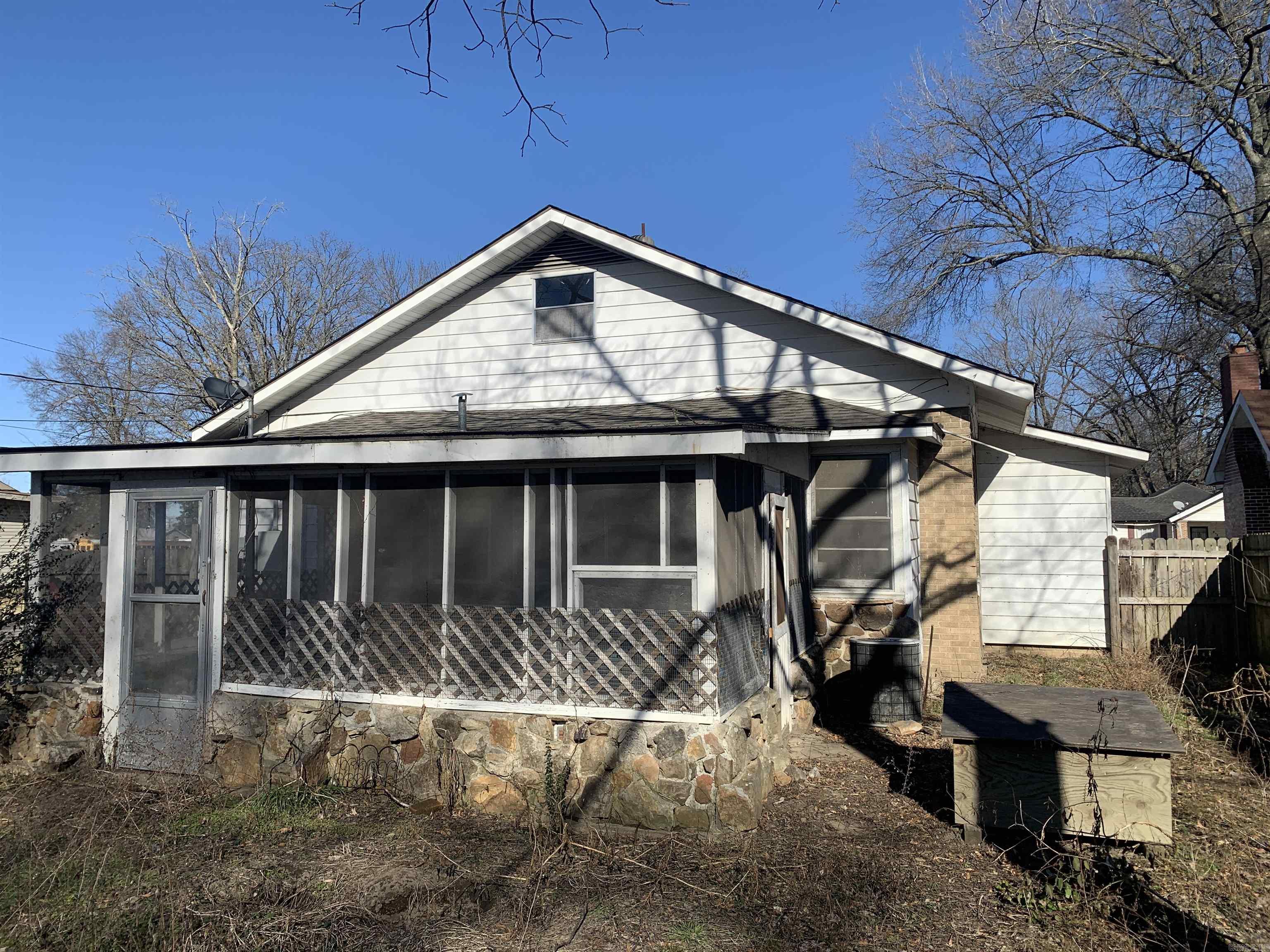501  Main  Newport, AR