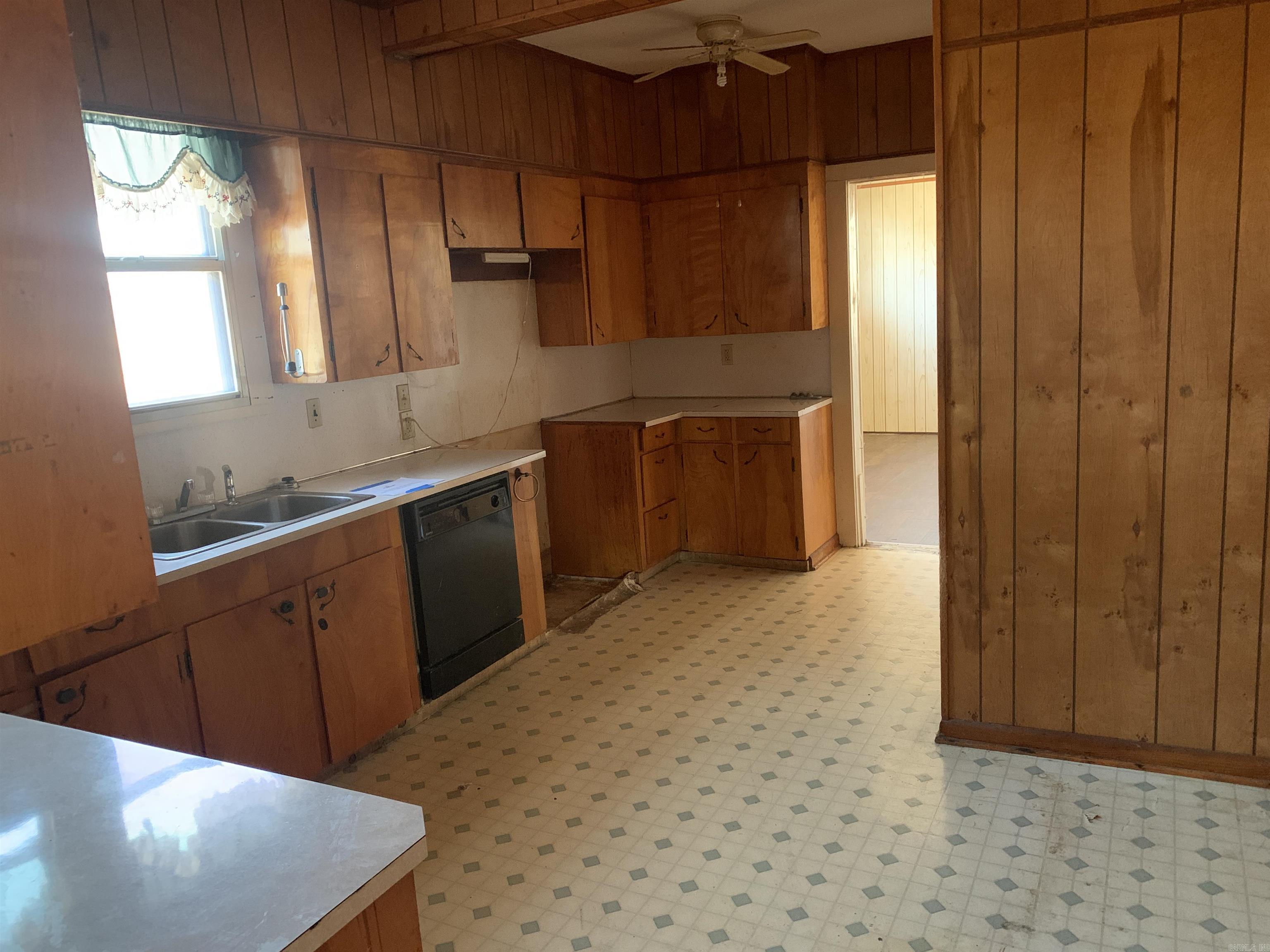 501  Main  Newport, AR
