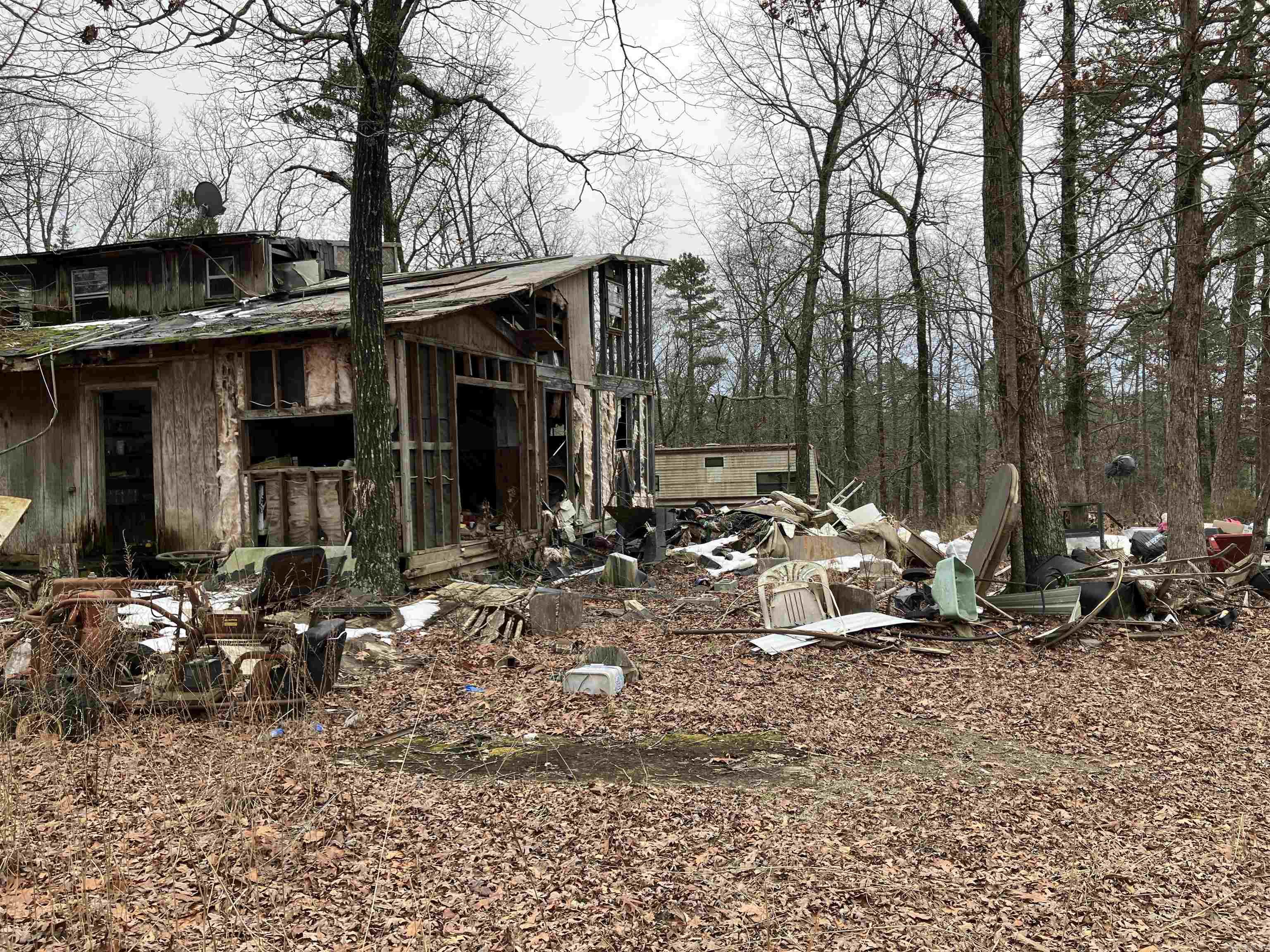 12329 W Highway 16  Clinton, AR